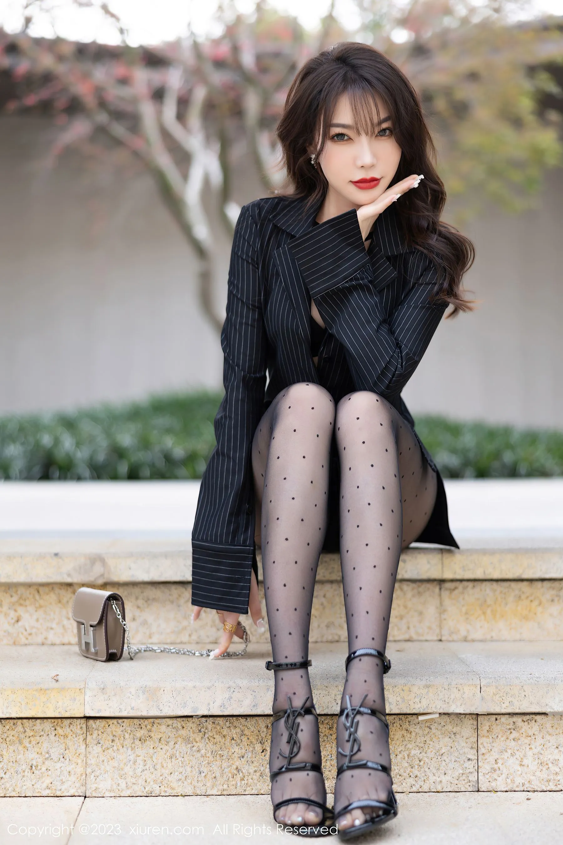  秀人网 No.6191 徐莉芝Booty 黑丝美腿第25张