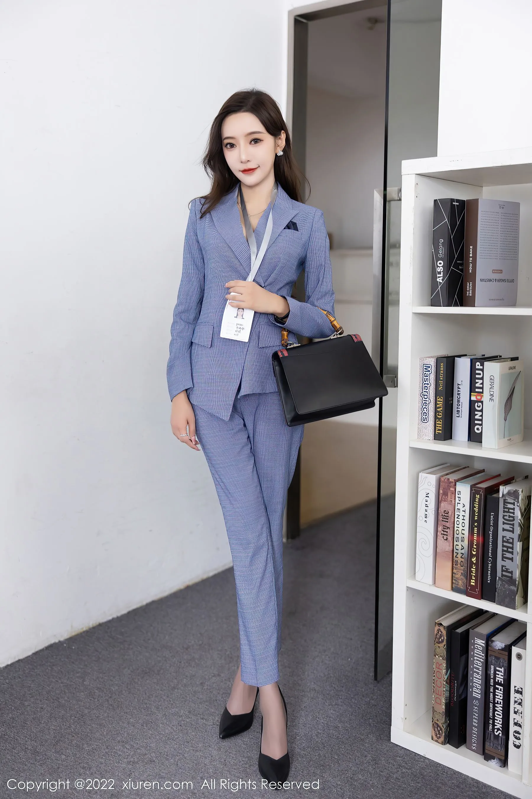  秀人网 No.5629 王馨瑶yanni Ol职业装第14张