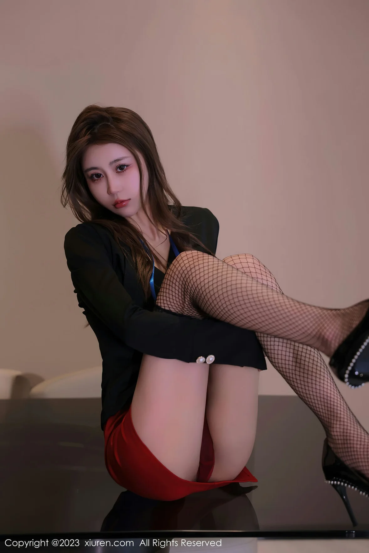  XiuRen 秀人 No.6903 tina_甜仔 红色蕾丝情趣内衣广州旅拍 [71P]第8张