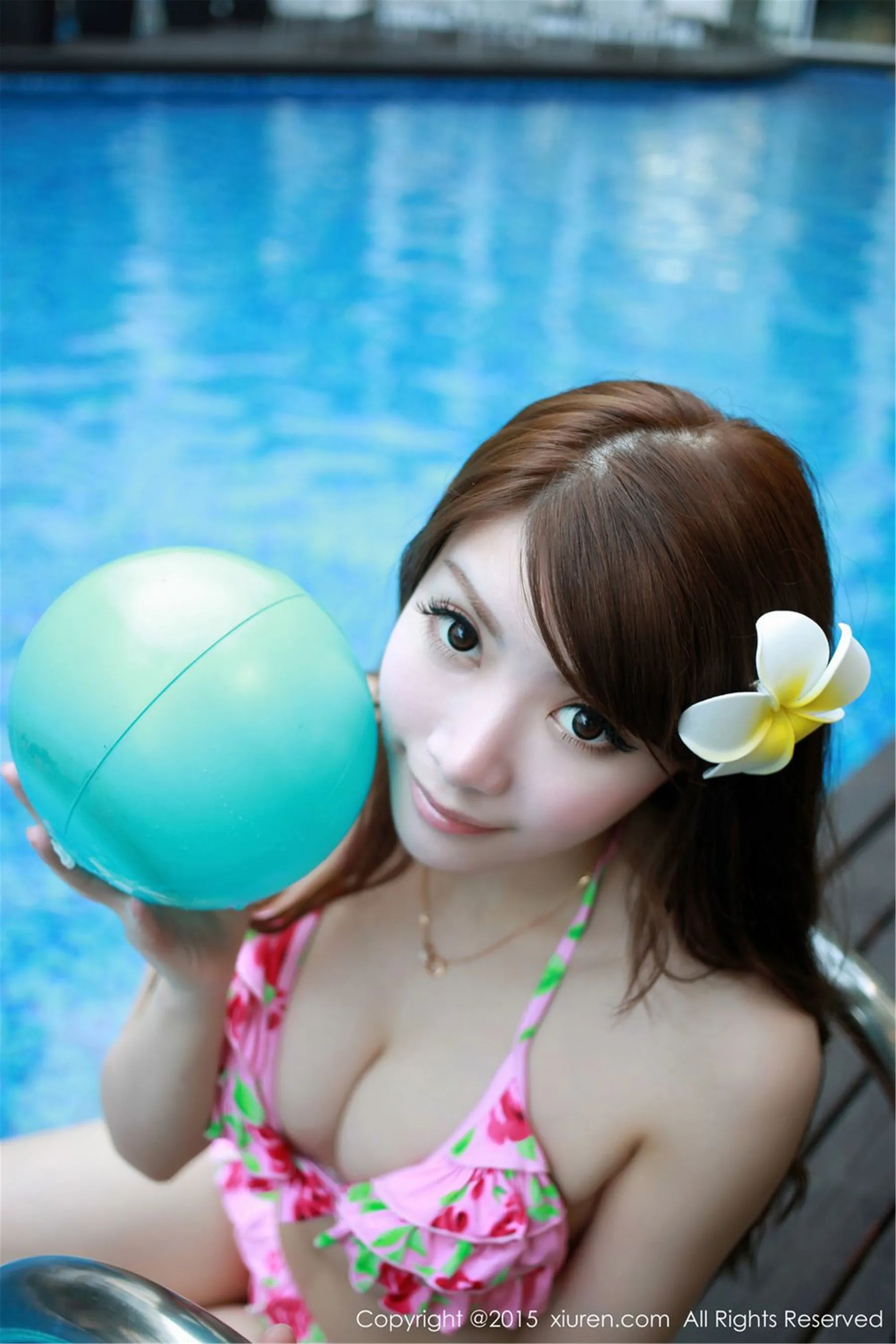  MARA酱《海边、街拍、酒店泳池系列》 秀人网 No.269第12张