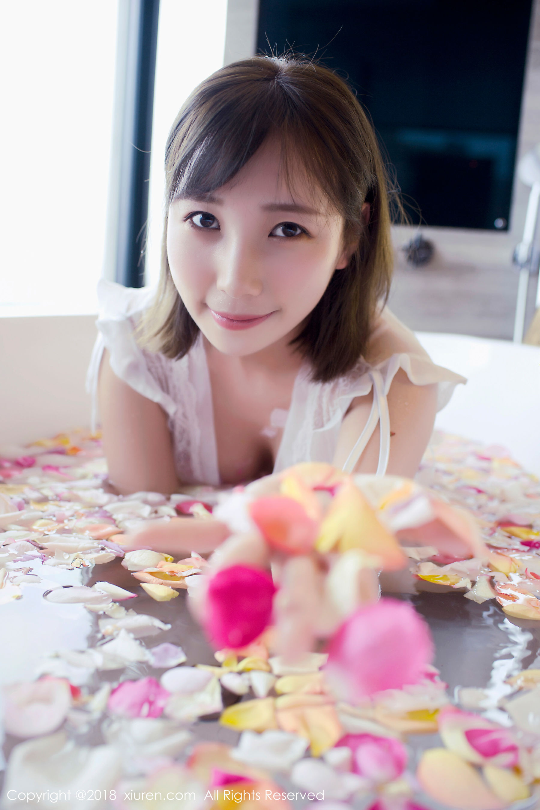  枝恩《短发百变大美女》 秀人网XIUREN No.981第4张