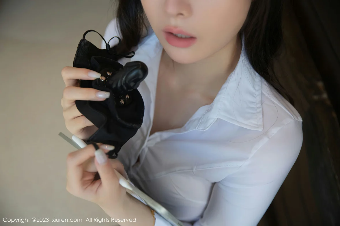  XiuRen 秀人 No.6960 是小逗逗 红色蕾丝衣巴厘岛旅拍 [79P]第3张