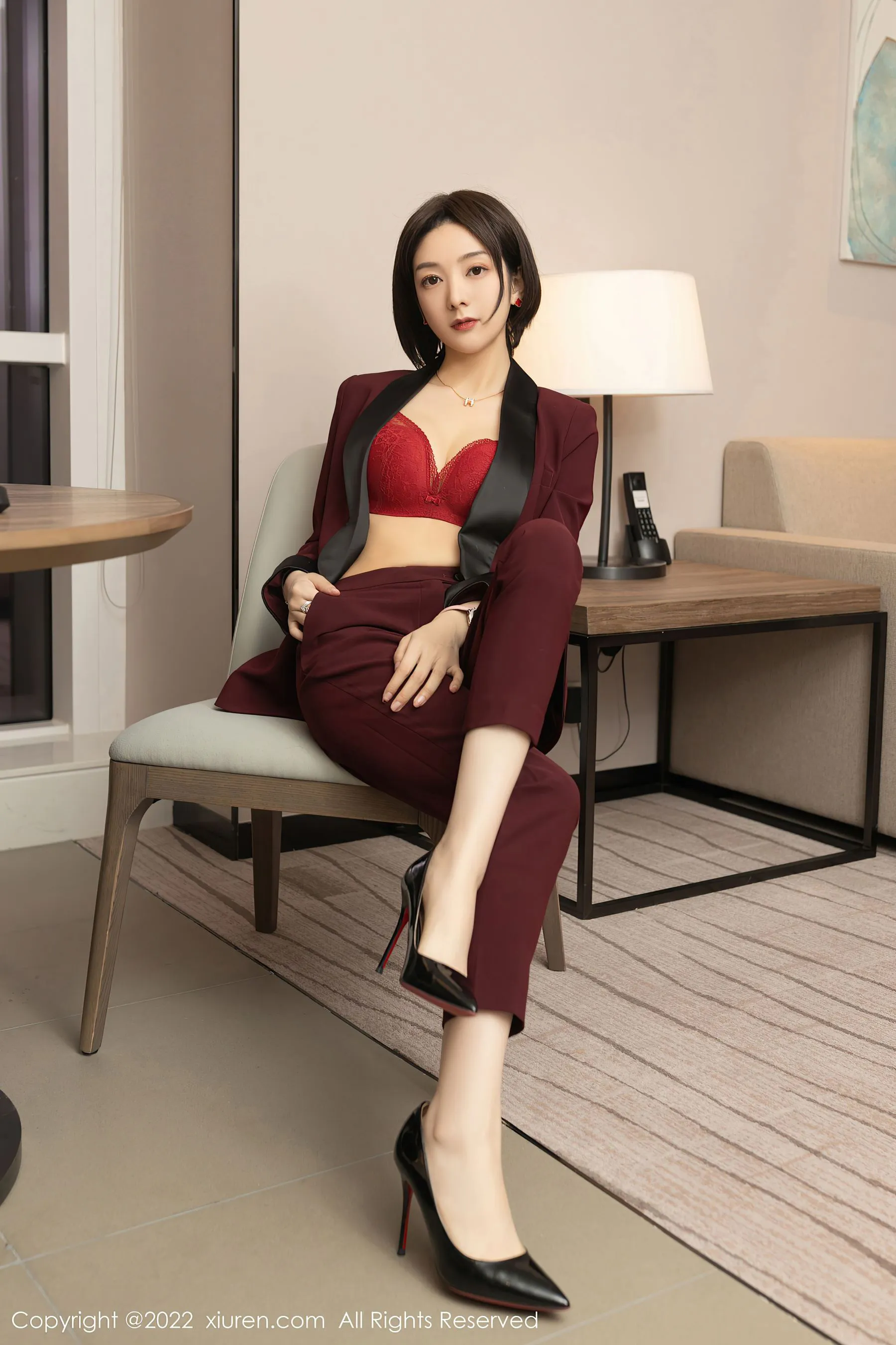 秀人网 No.5111 Angela00 OL美腿第21张