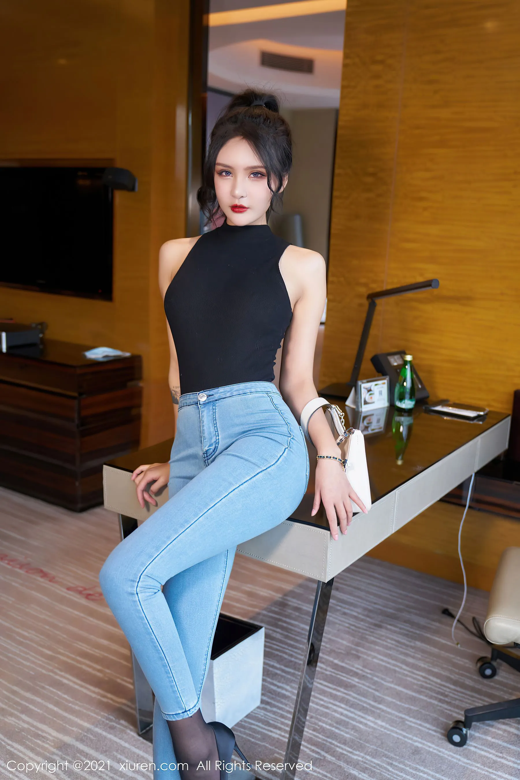  秀人 No.3976 Emily尹菲第21张