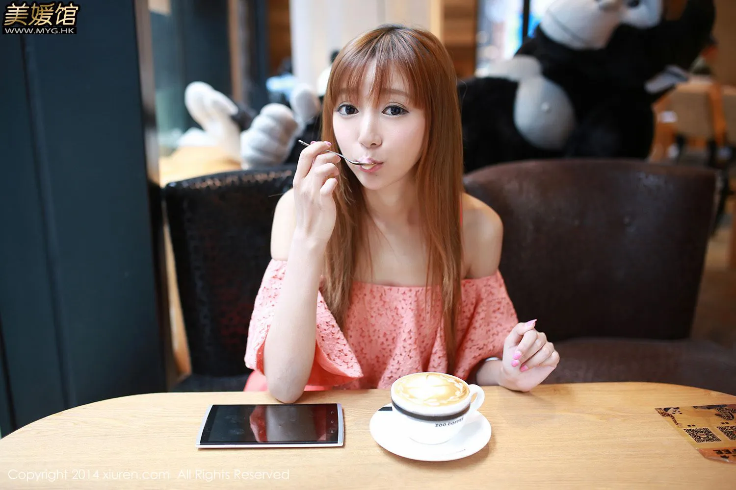  王馨瑤Yanni《驰为数码宣传片》 秀人网 No.135第17张