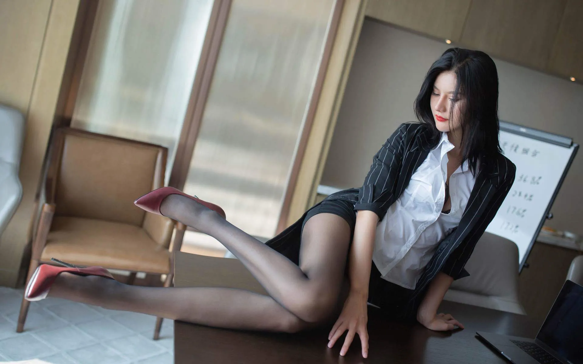 XIUREN秀人网 No.1750 就是阿朱啊第13张