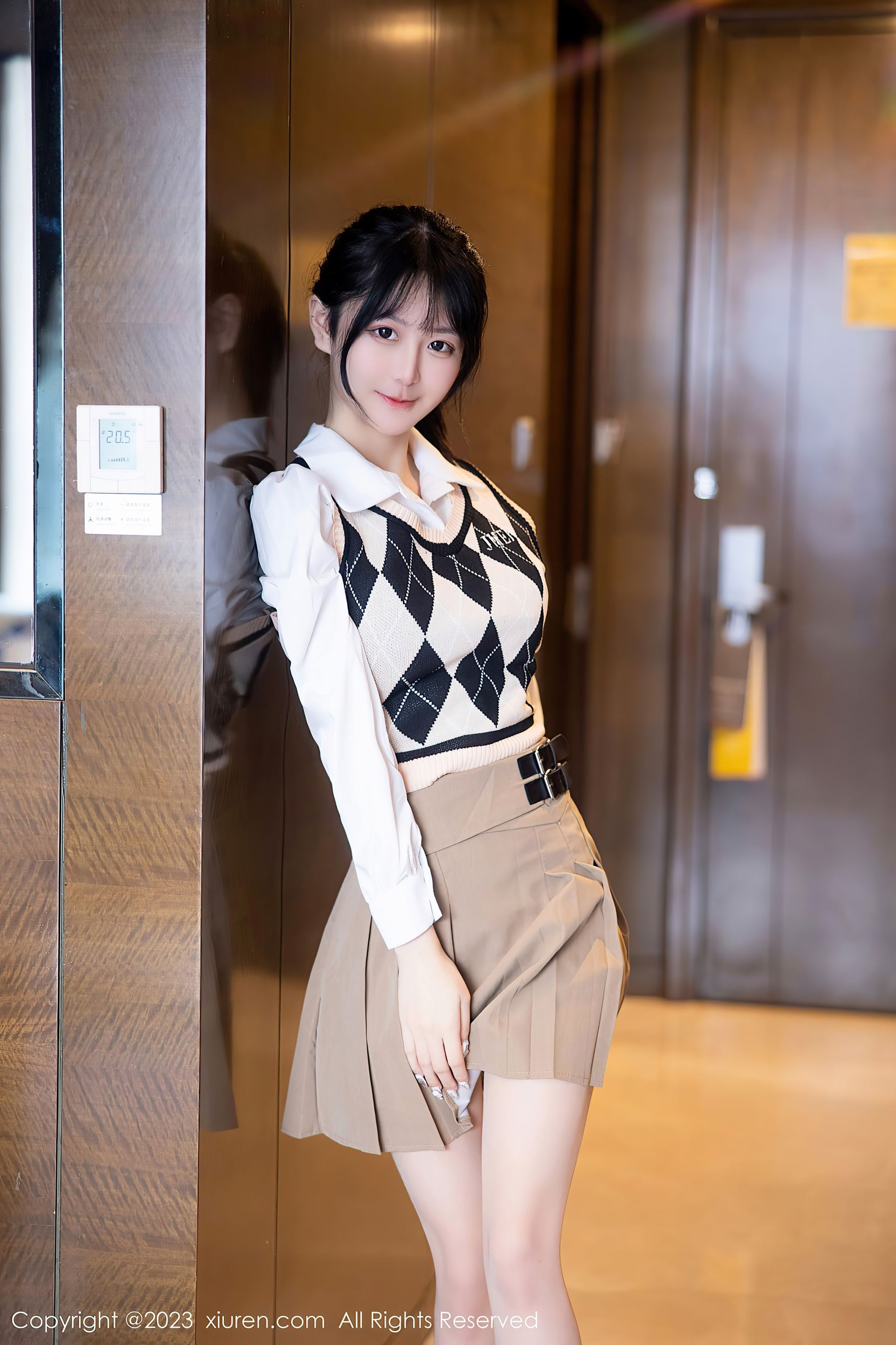  秀人网 No.6329 谢小蒽 短裙美腿第29张