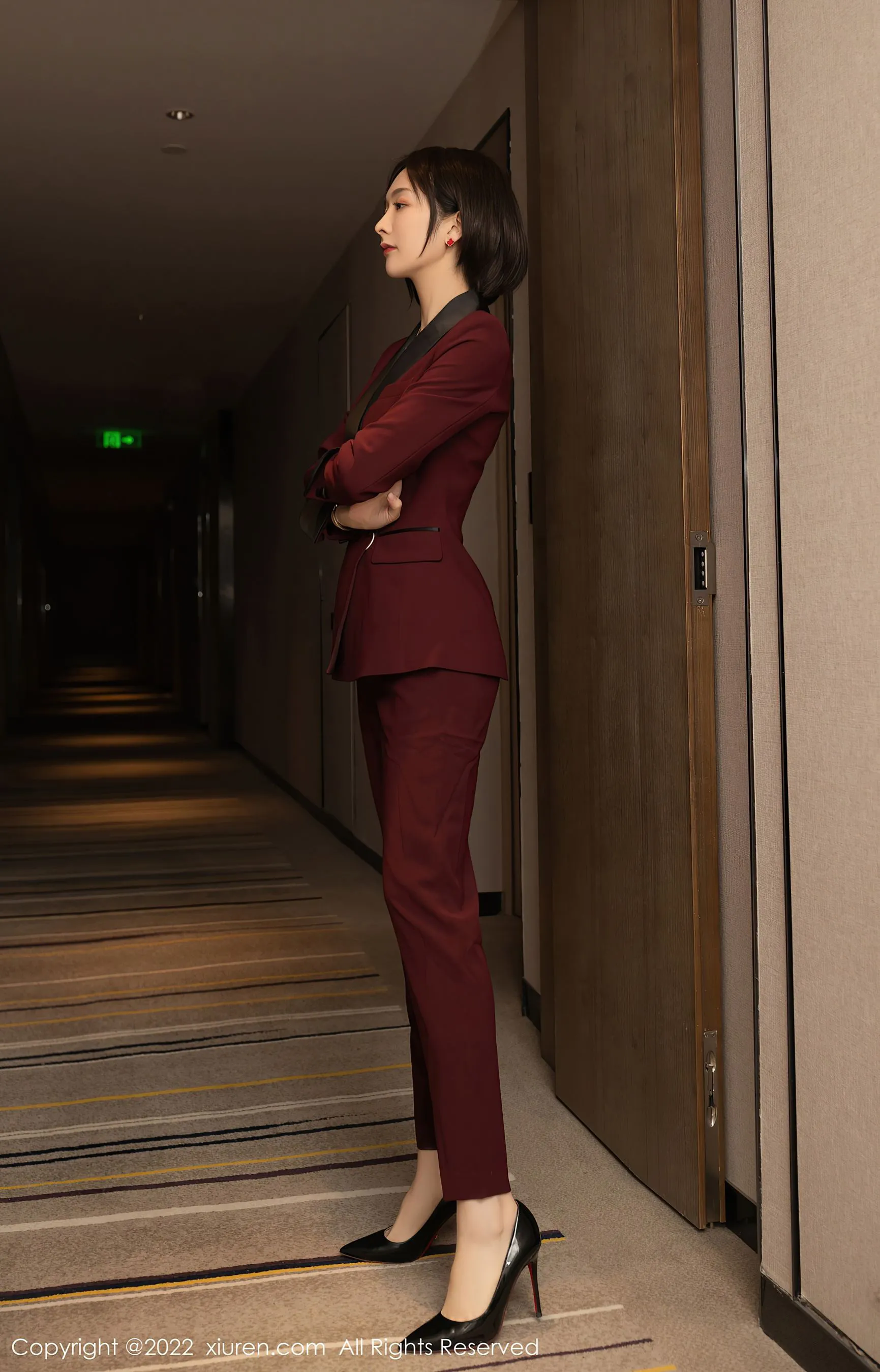 秀人网 No.5111 Angela00 OL美腿第14张