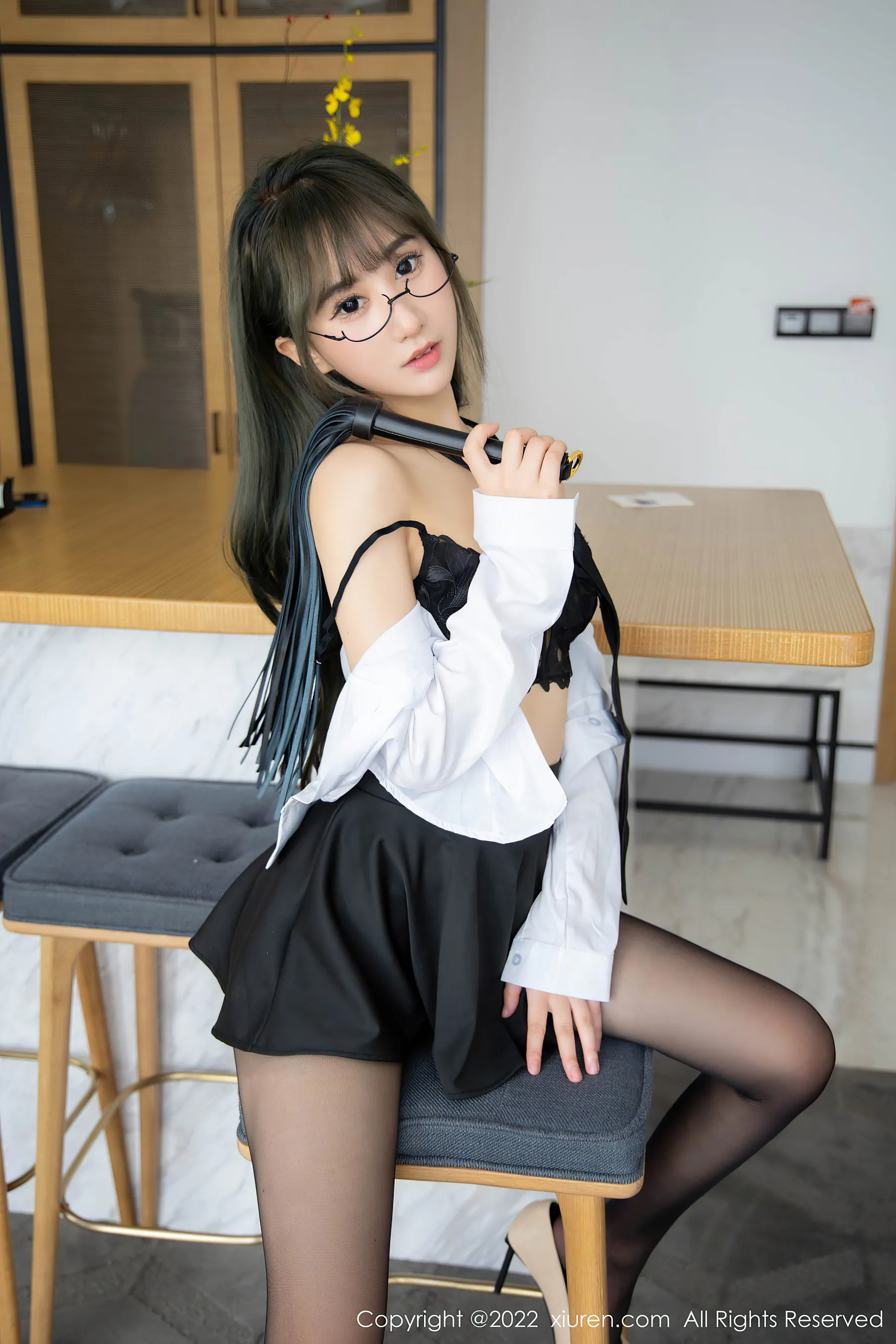  秀人网 No.4789 小果冻儿 白T学生装第5张