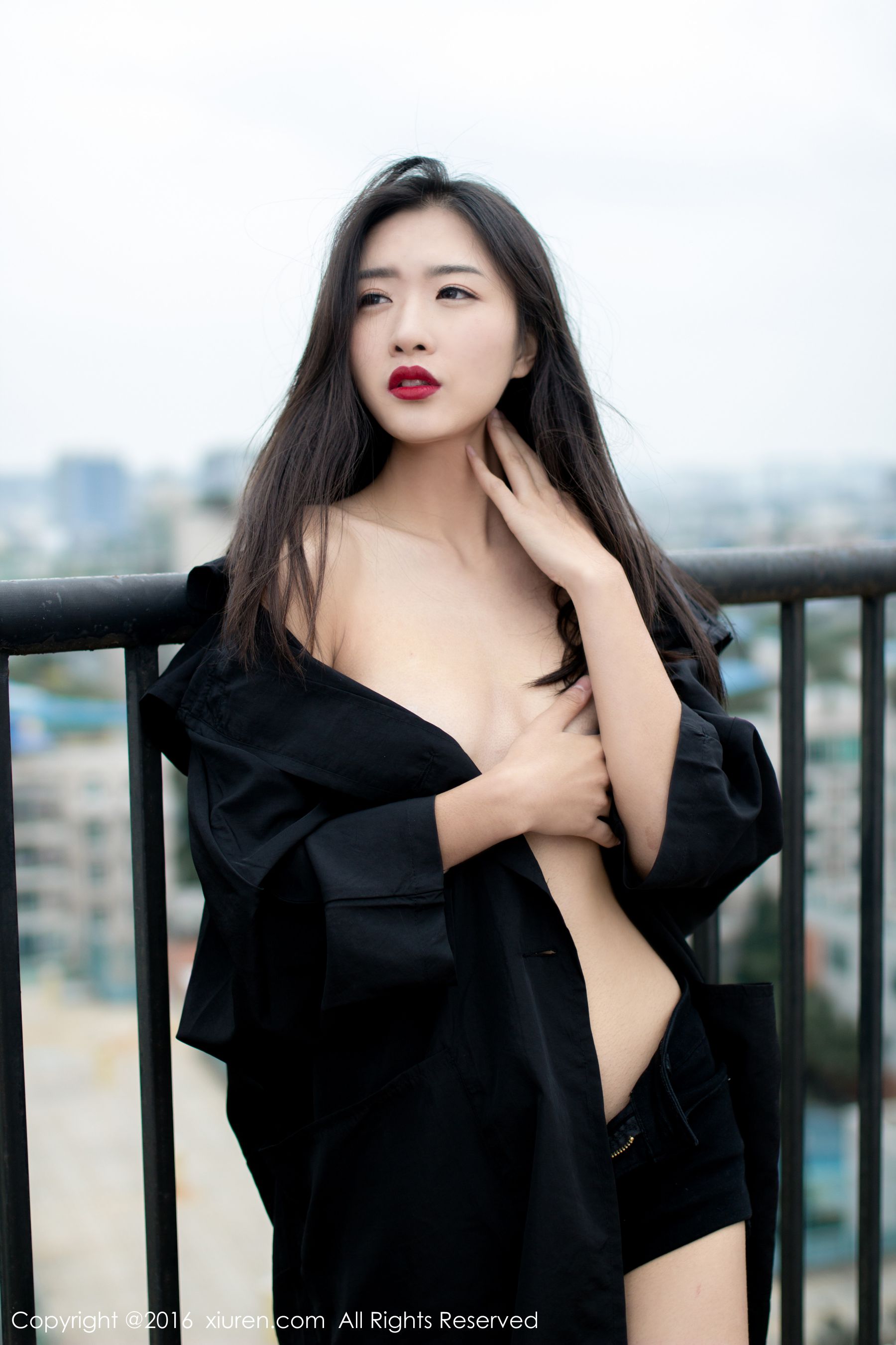  周琰琳LIN《红颜朱唇，宛若青莲出水》 秀人网 No.624第13张