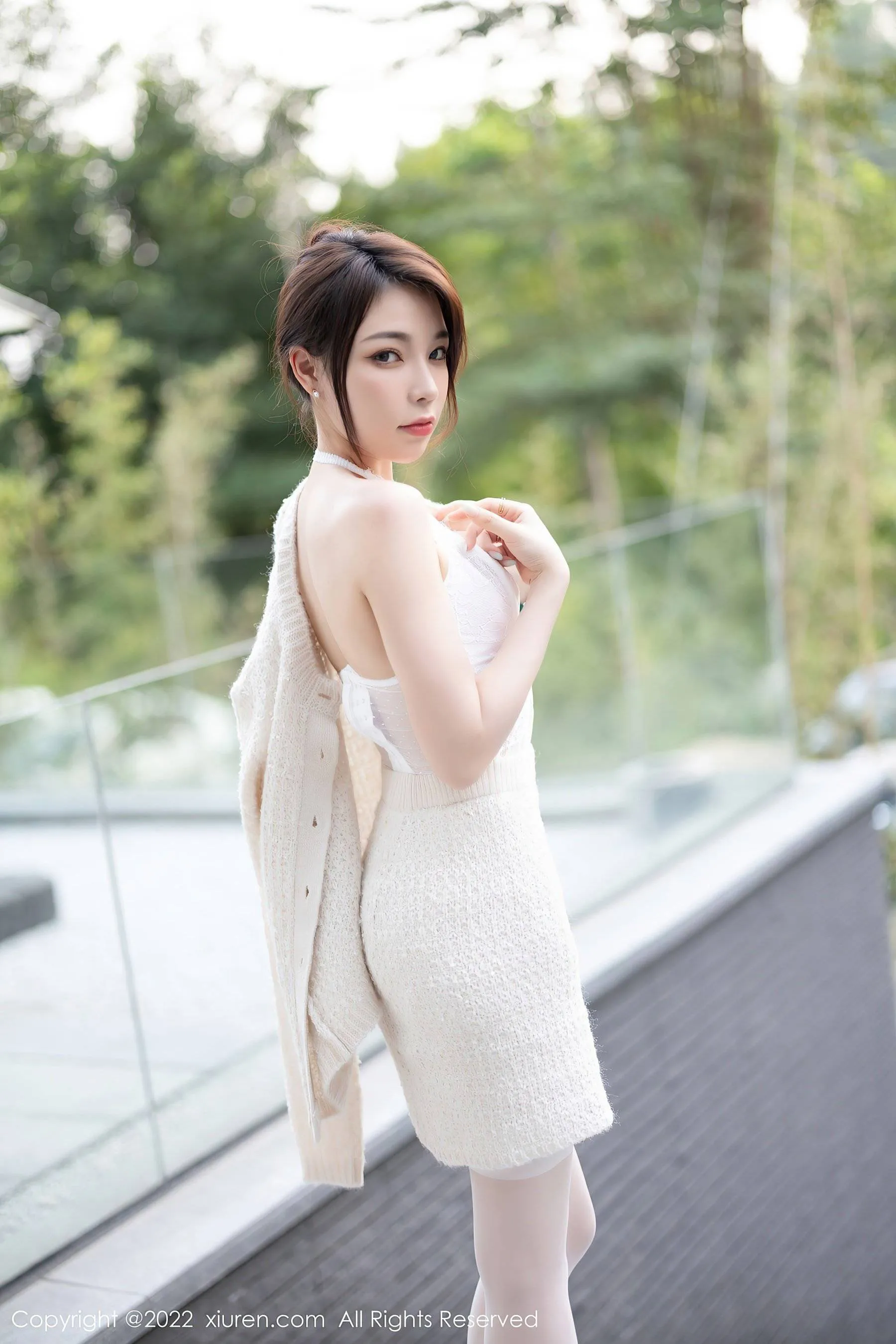 秀人网 No.5880 徐莉芝Booty 丝袜美腿第24张