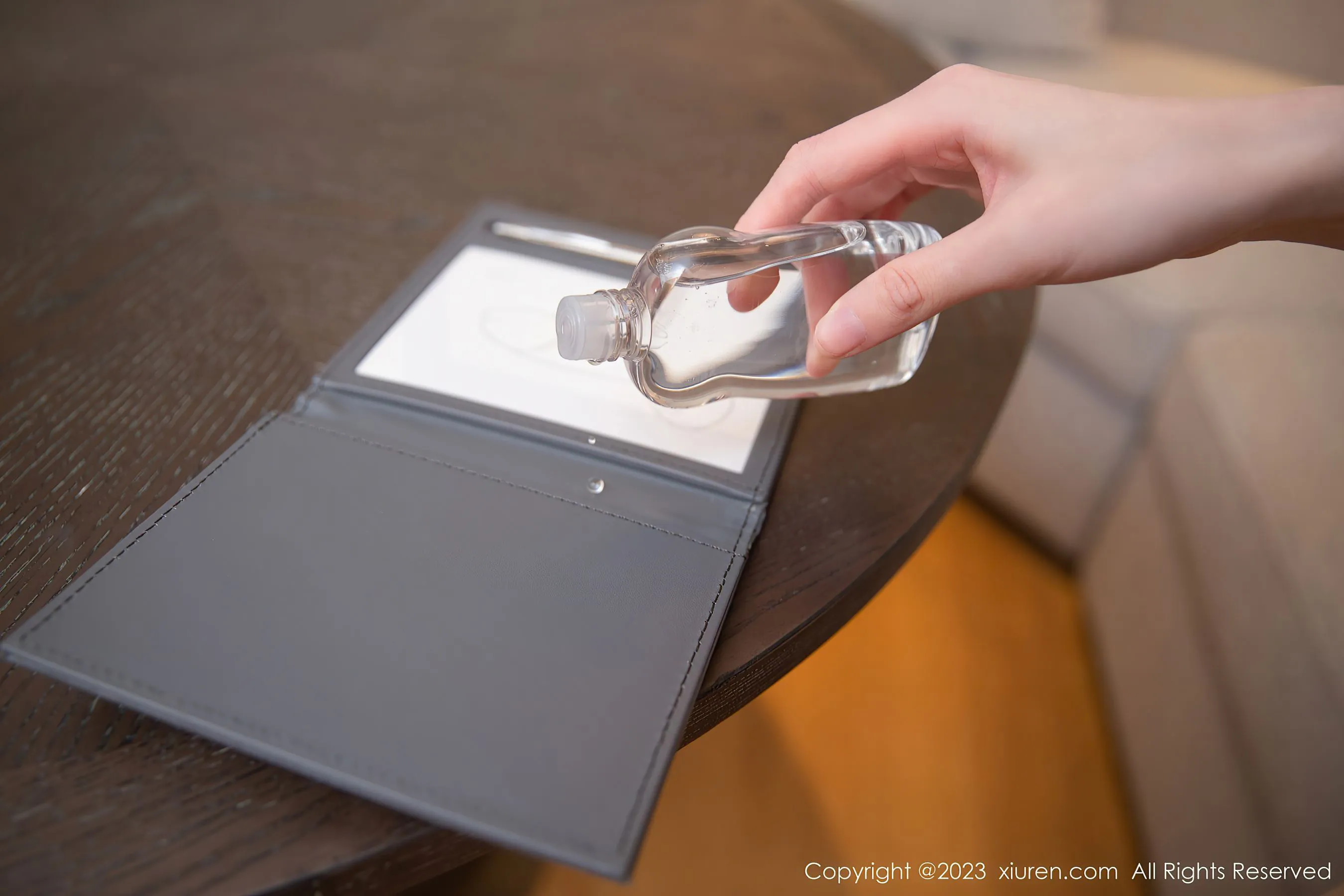  秀人网 No.6680 是小逗逗 丝袜美腿第2张