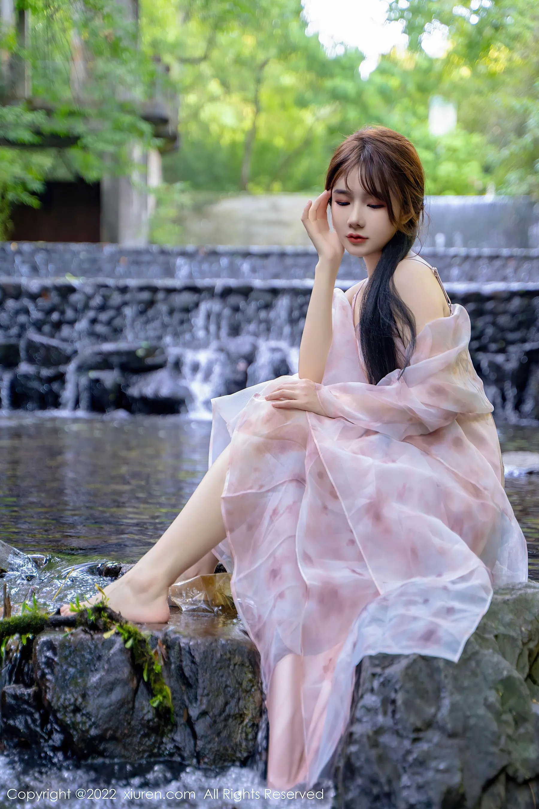  秀人网 No.5690 婠婠么 美腿长裙第3张