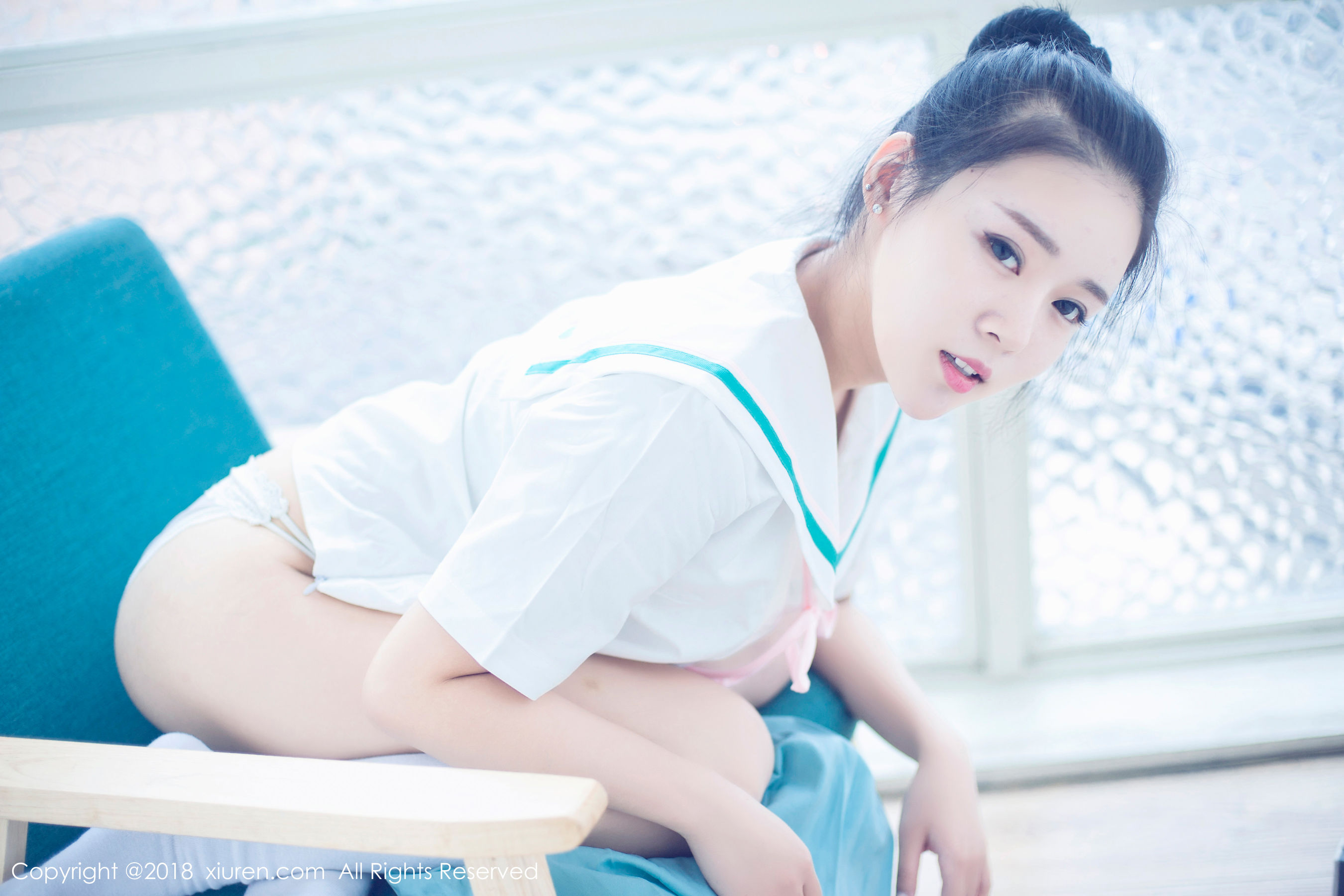  红气球《童颜巨乳稚气未脱小姑娘》 秀人 No.932第10张