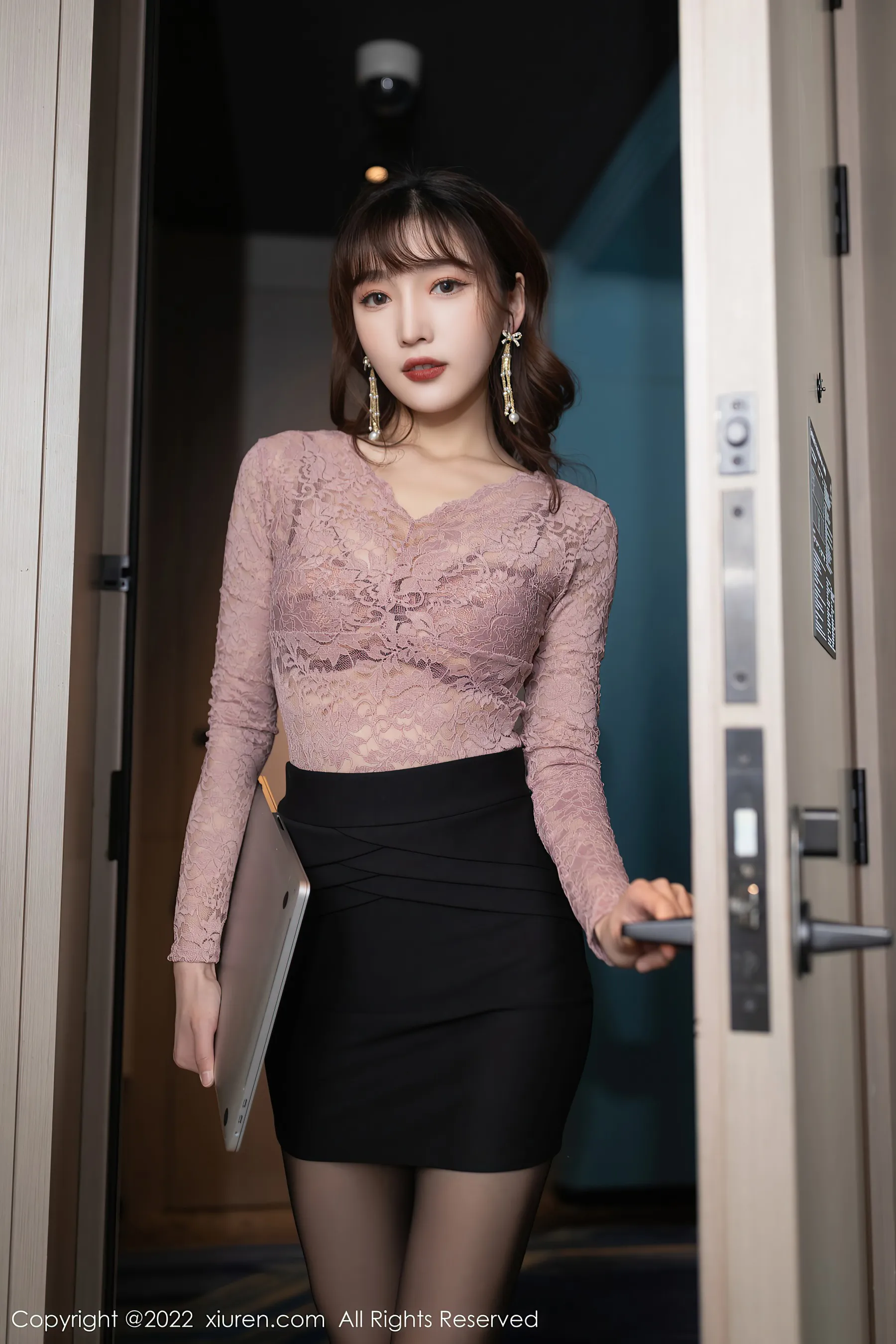  秀人网 No.4821 唐安琪 陆萱萱 酒店美女嫩模双飞约啪第24张