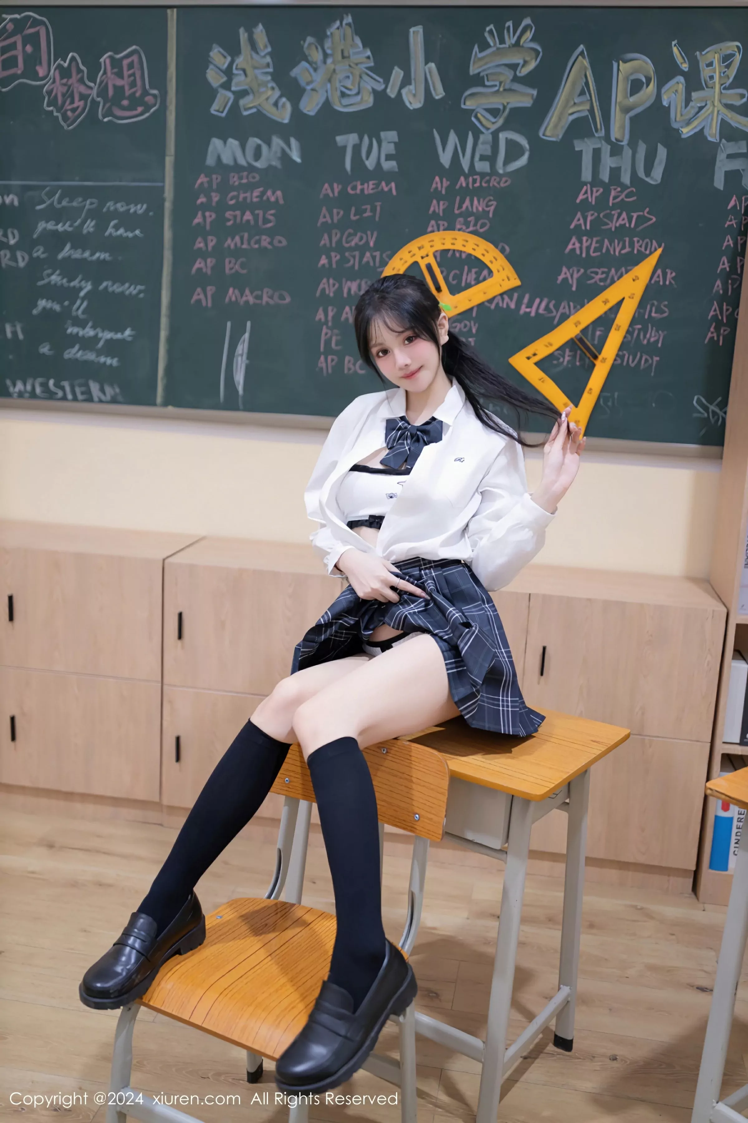  XiuRen 秀人 No.8058 幼幼 [80P]第1张