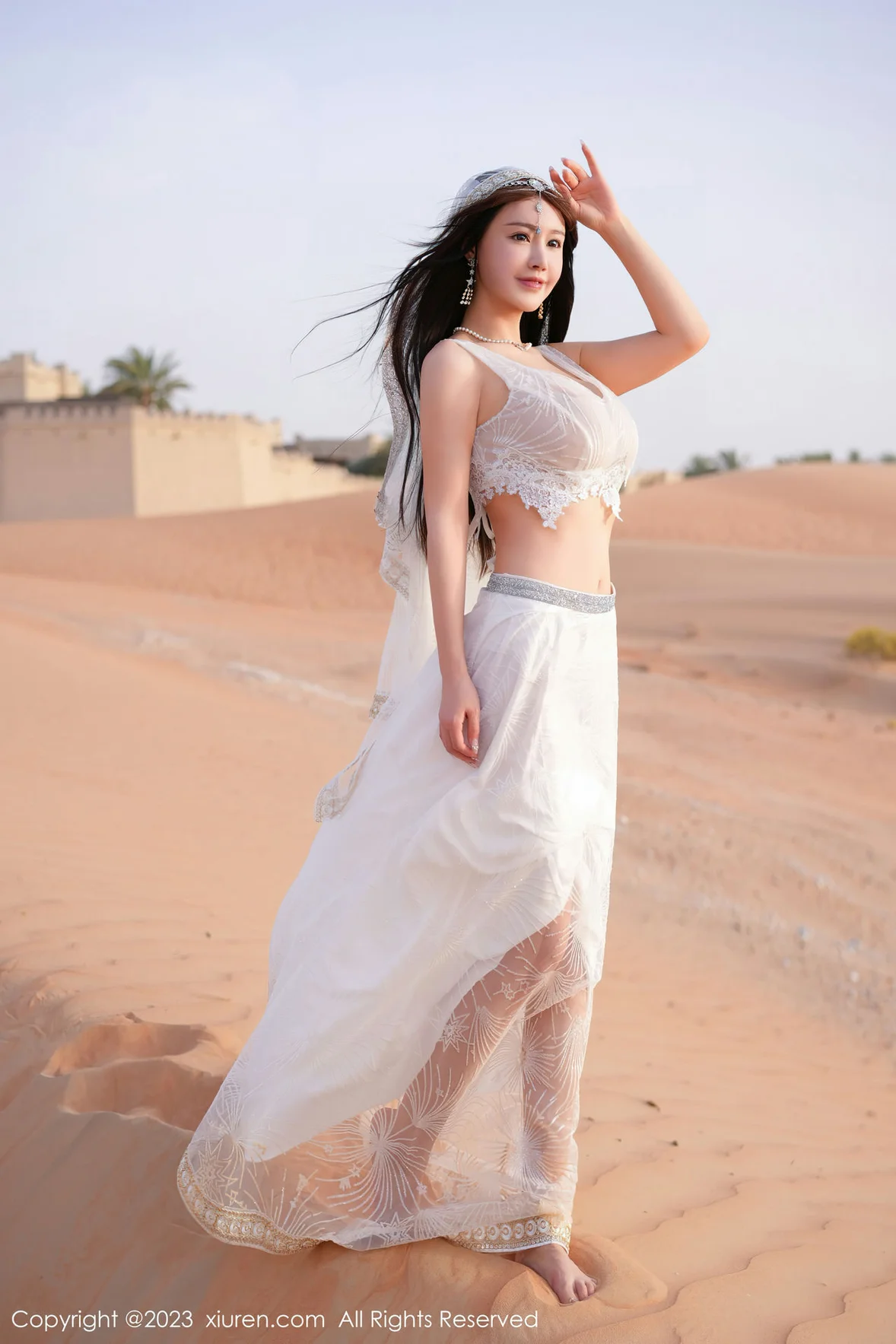  XiuRen 秀人 No.7220 朱可儿Flora 白色长裙迪拜旅拍 [80P]第3张