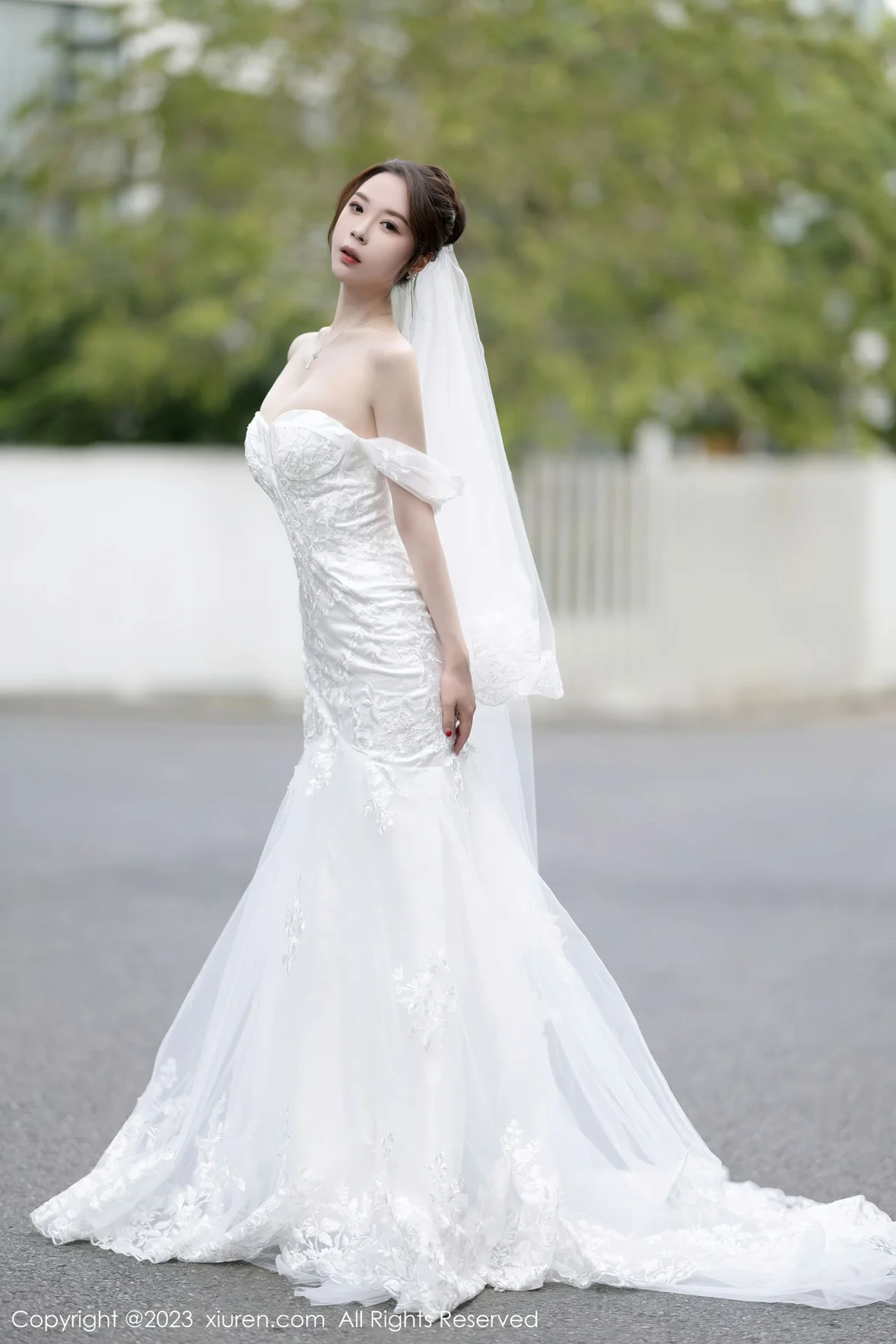  XiuRen 秀人 No.7310 梦心玥 白色婚纱服饰安吉旅拍 [84P]第1张