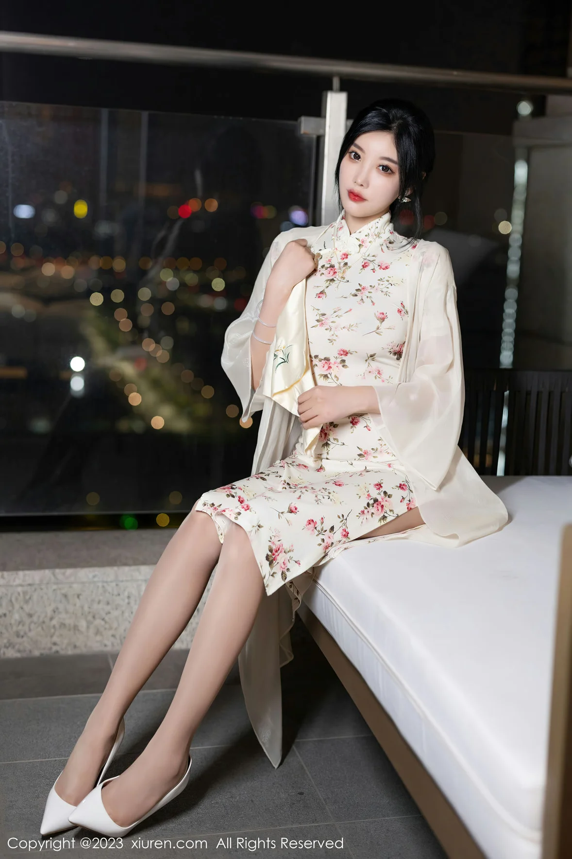  秀人网 No.7363 杨晨晨Yome 碎花旗袍浙江安吉旅拍 [87P]第2张