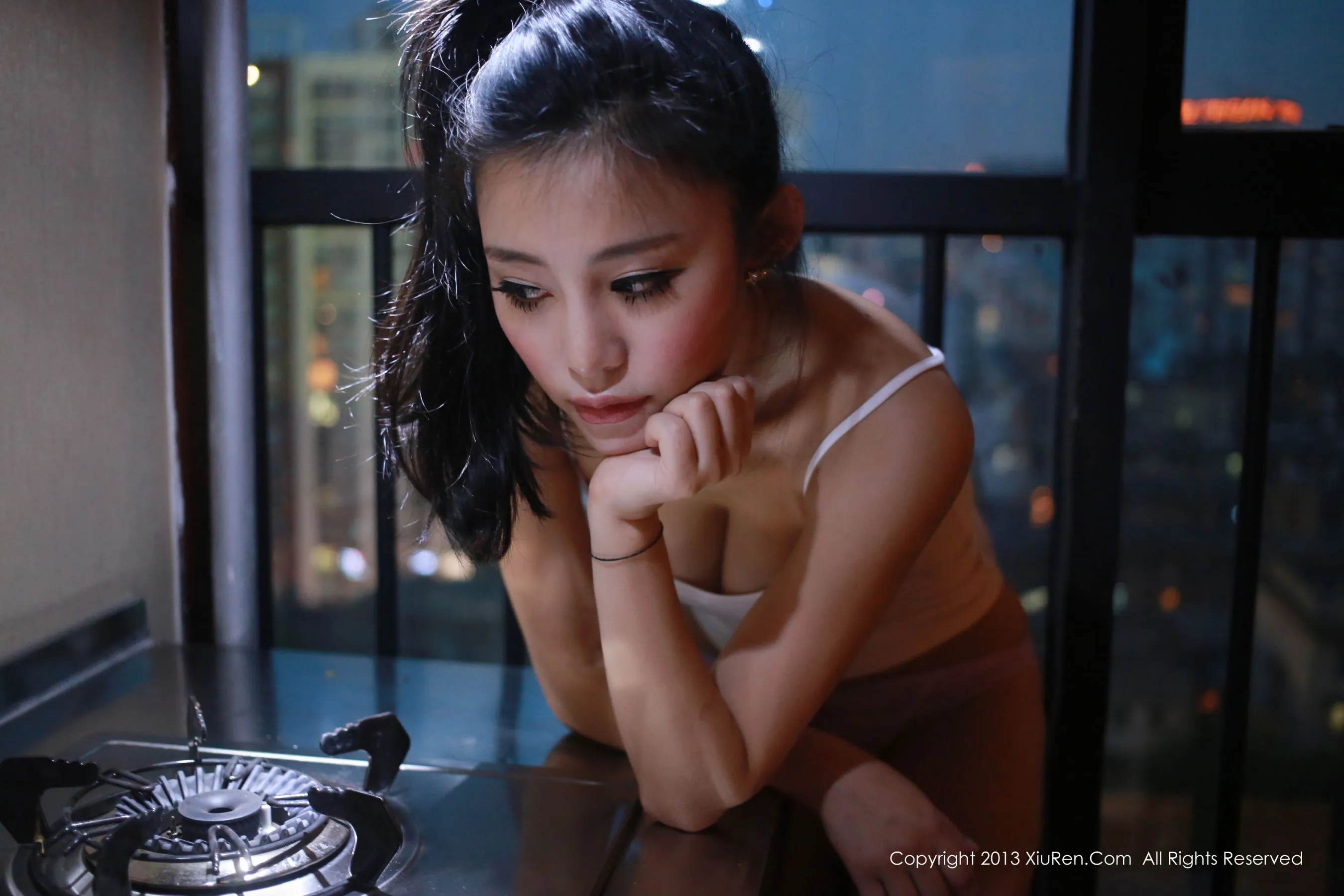  易欣viya《火辣狂野的妹子》 秀人网 No.027第11张