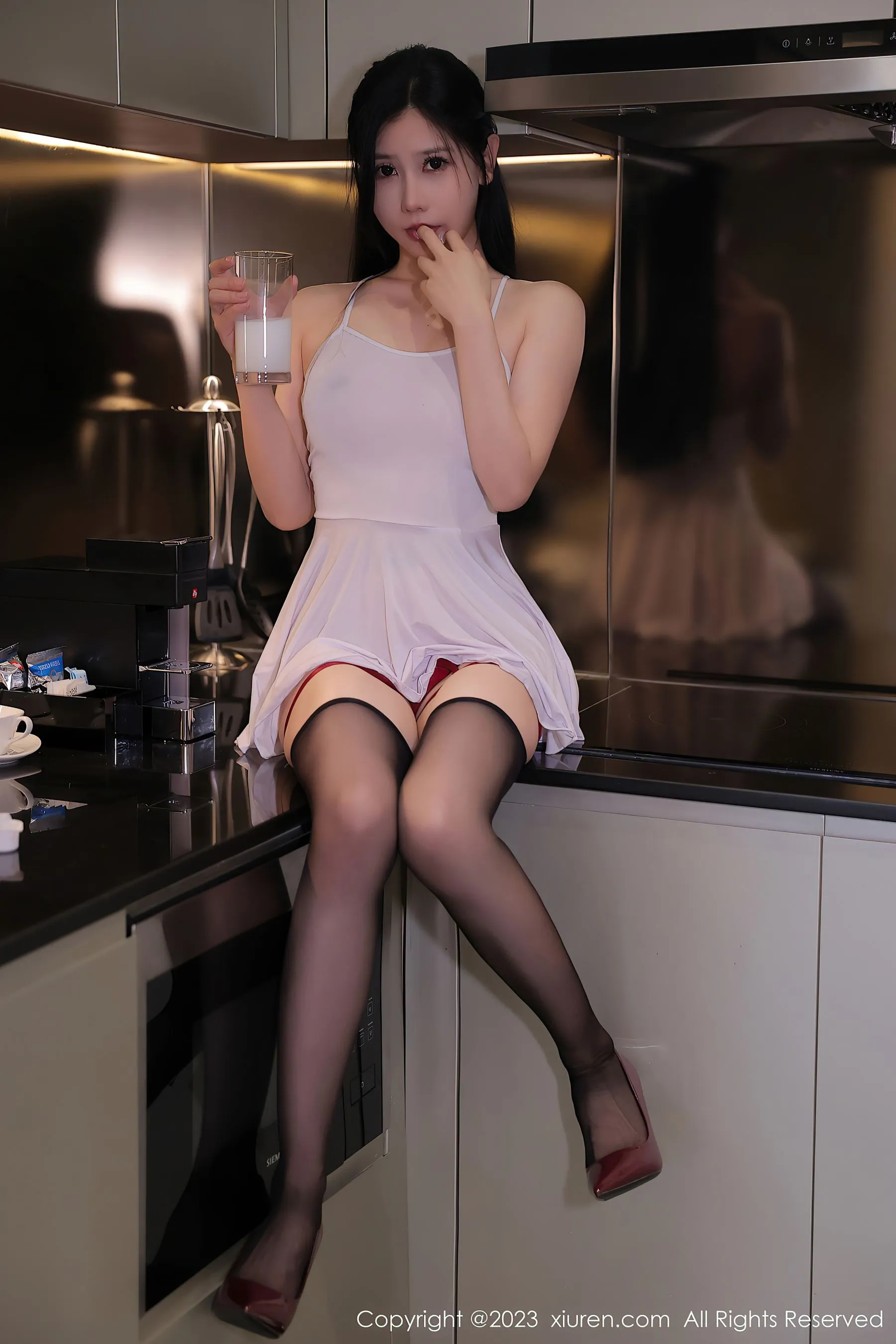  秀人网 No.6696 尹甜甜第4张