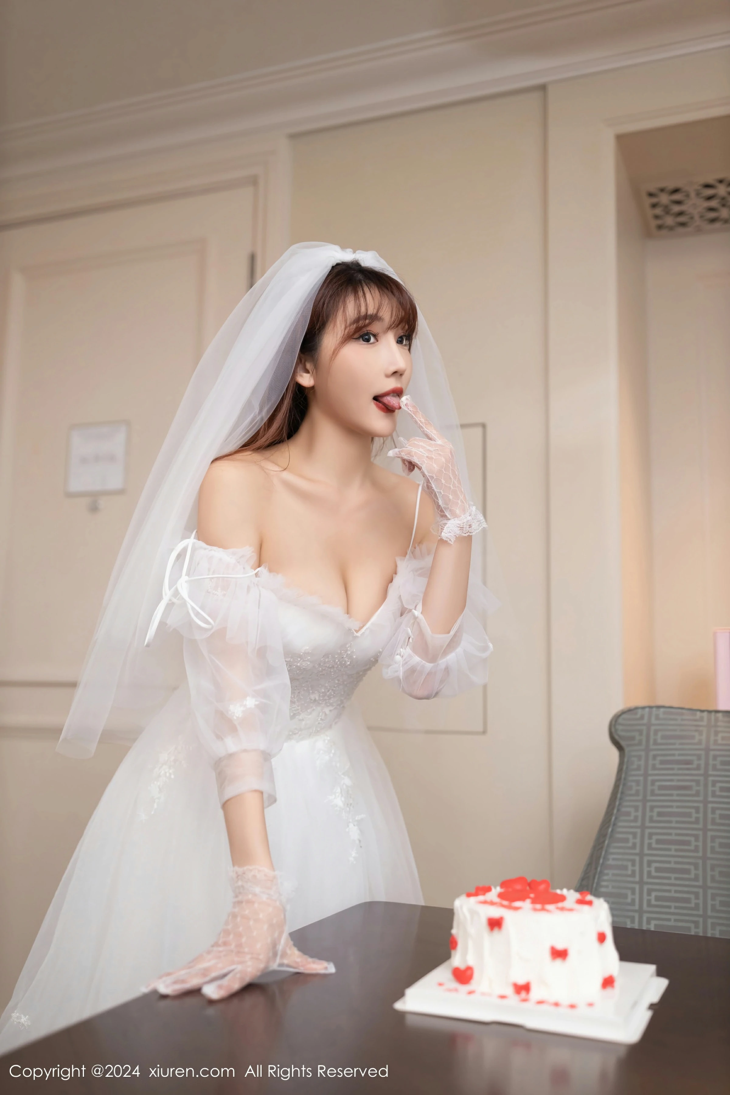  XiuRen 秀人 No.8418 陆萱萱 [80P]第2张