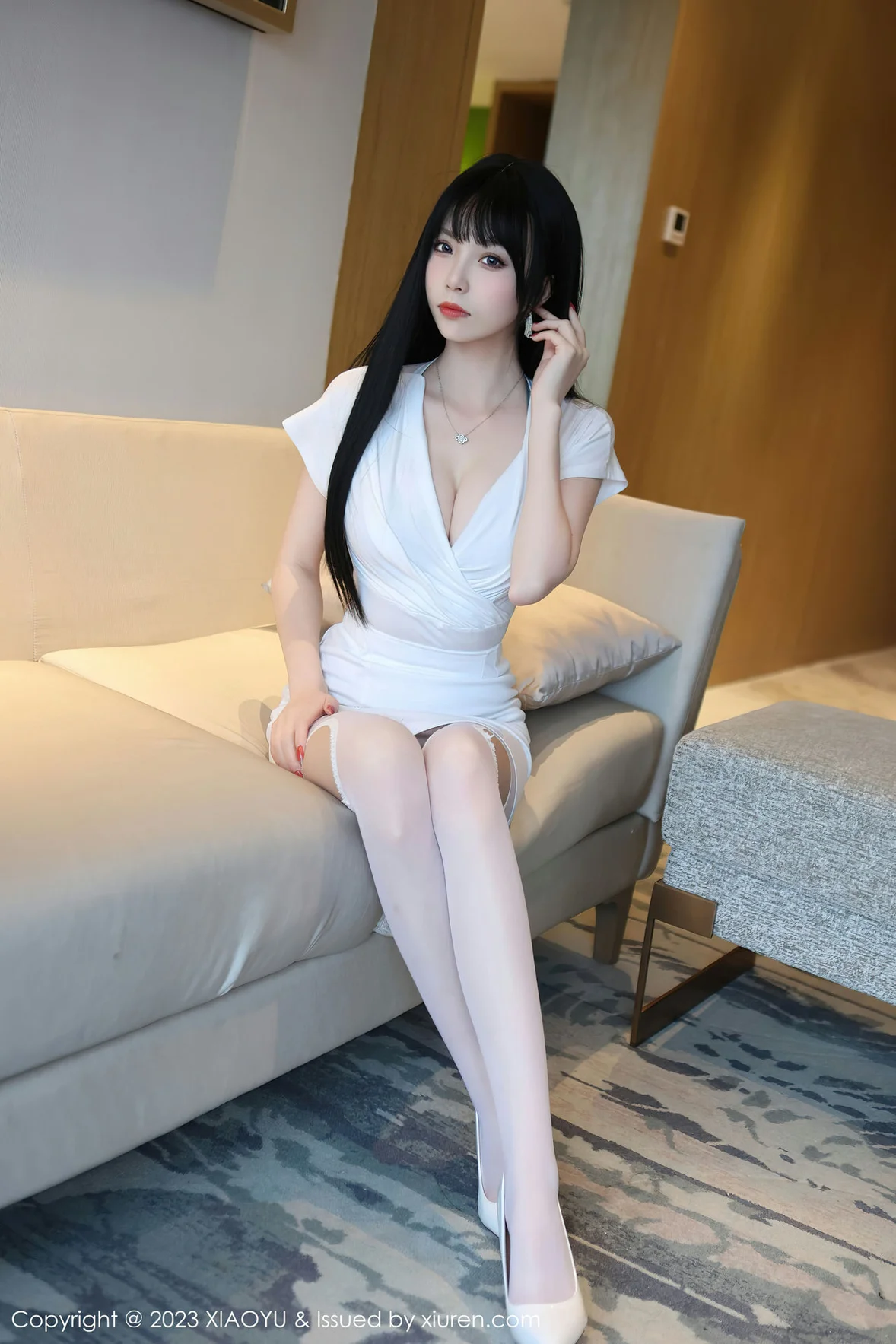  XiuRen 秀人 No.6897 江七七 墨绿色蕾丝内衣性感写真 [81P]第1张