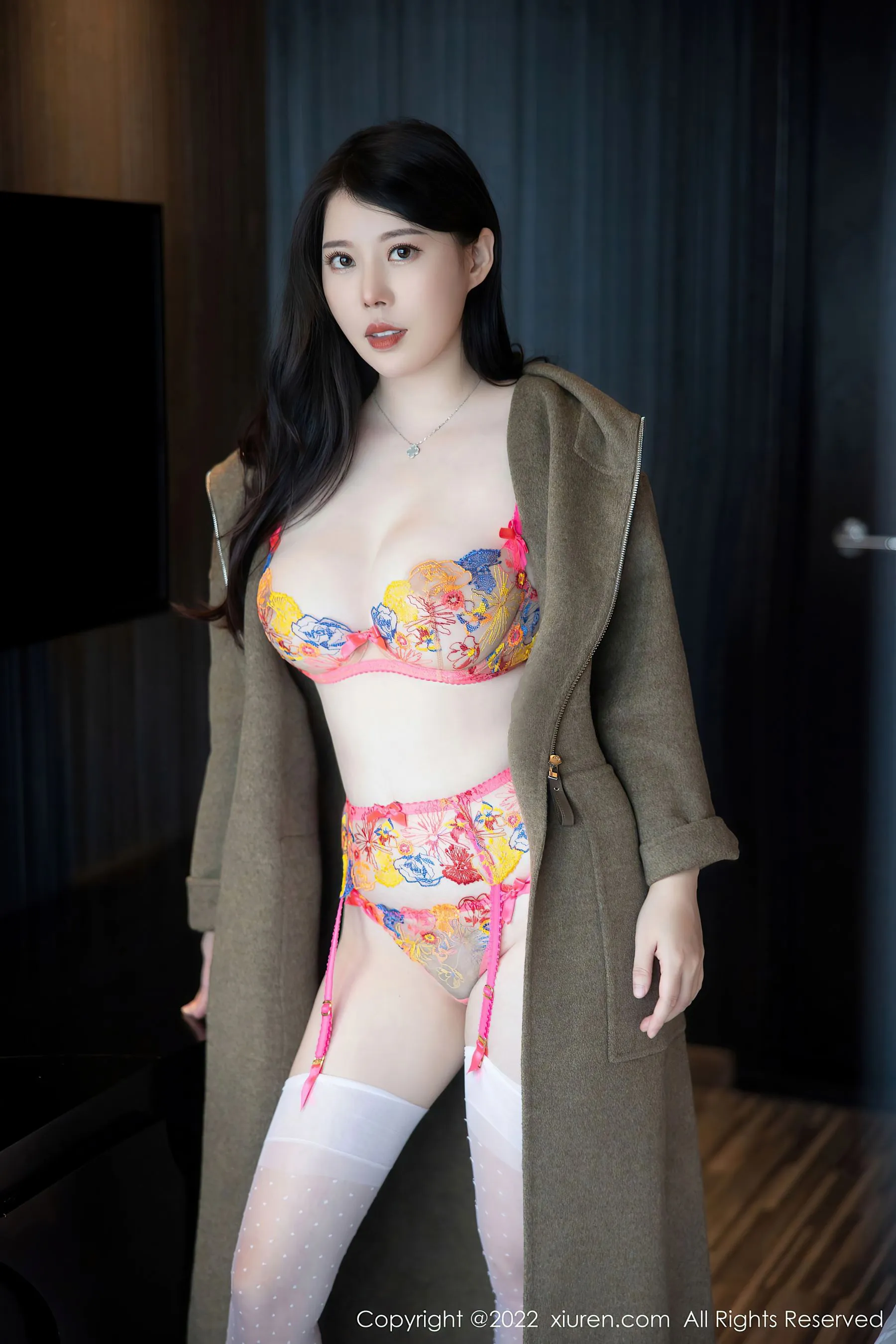  秀人网 No.5723 白茹雪 丰腴美臀第9张