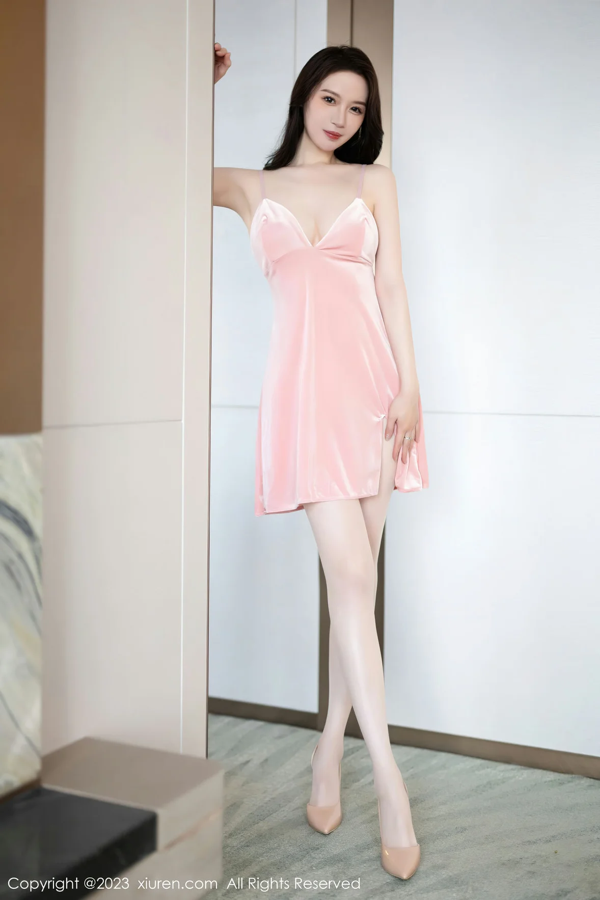  XiuRen 秀人 No.7182 梦心玥 吊带短裙性感写真 [84P]第1张