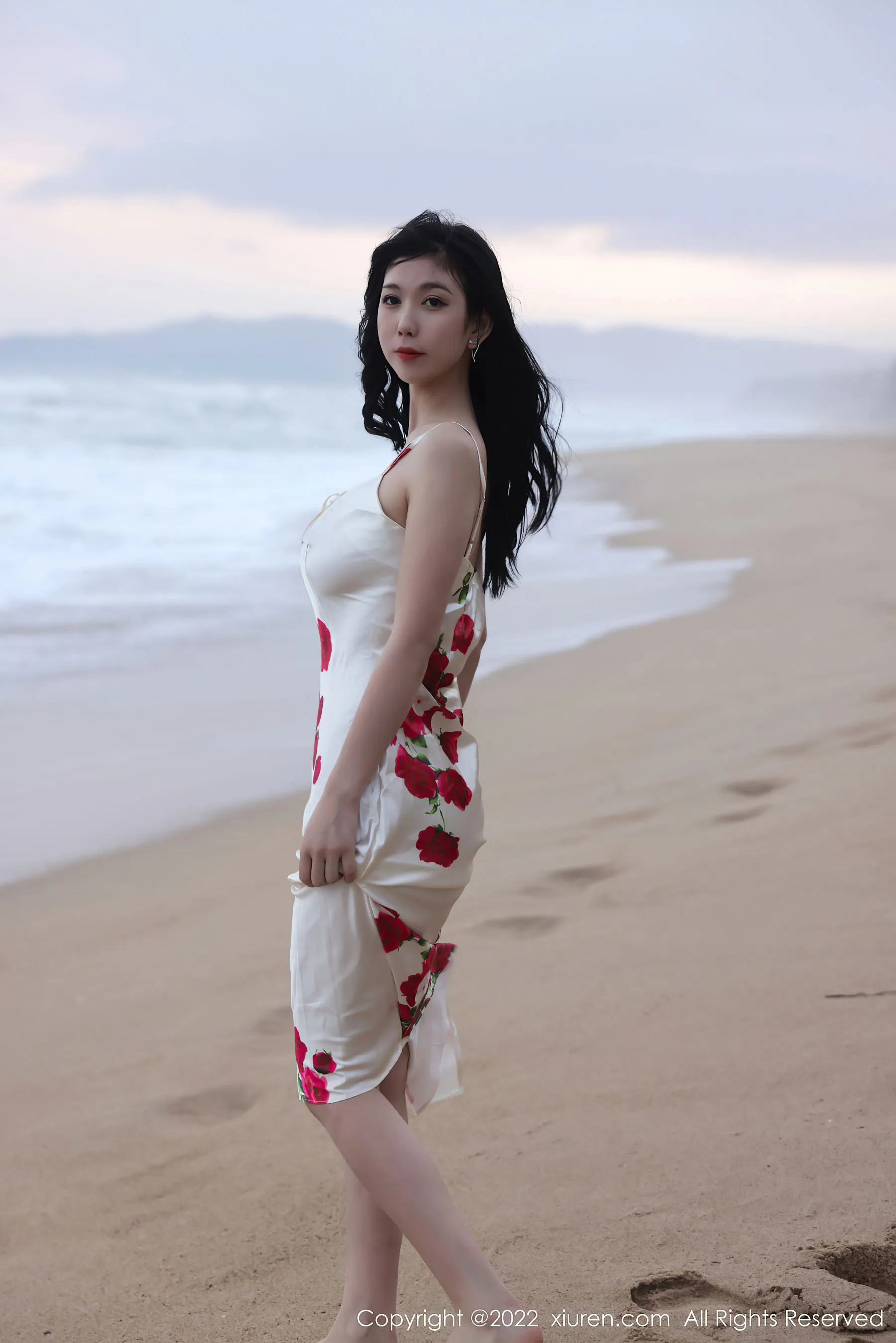 秀人网 No.4915 李雅柔182CM 海边美女性感写真第3张