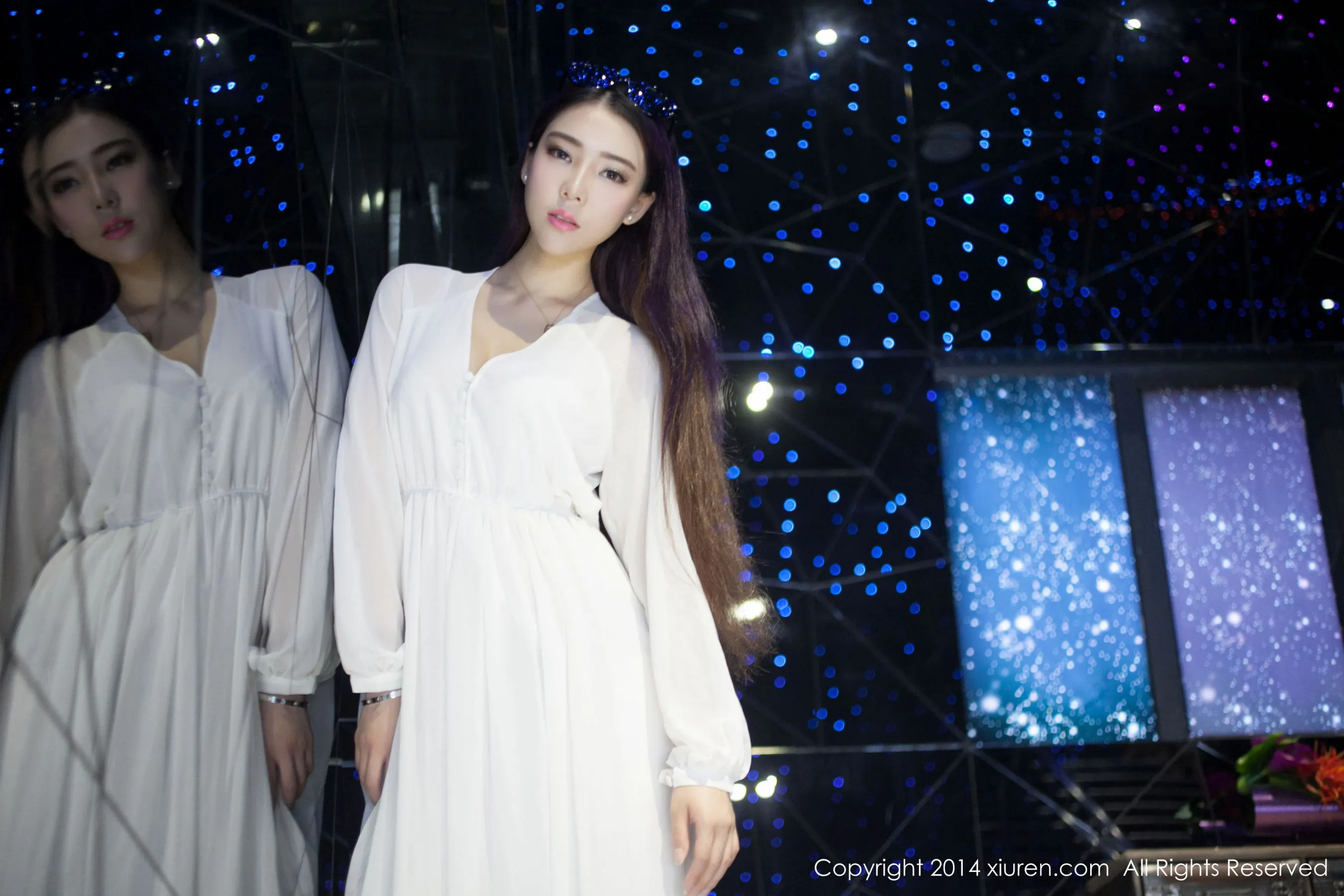  夢娜Vanessa《款款而来的特级女神》 秀人网 No.131第2张