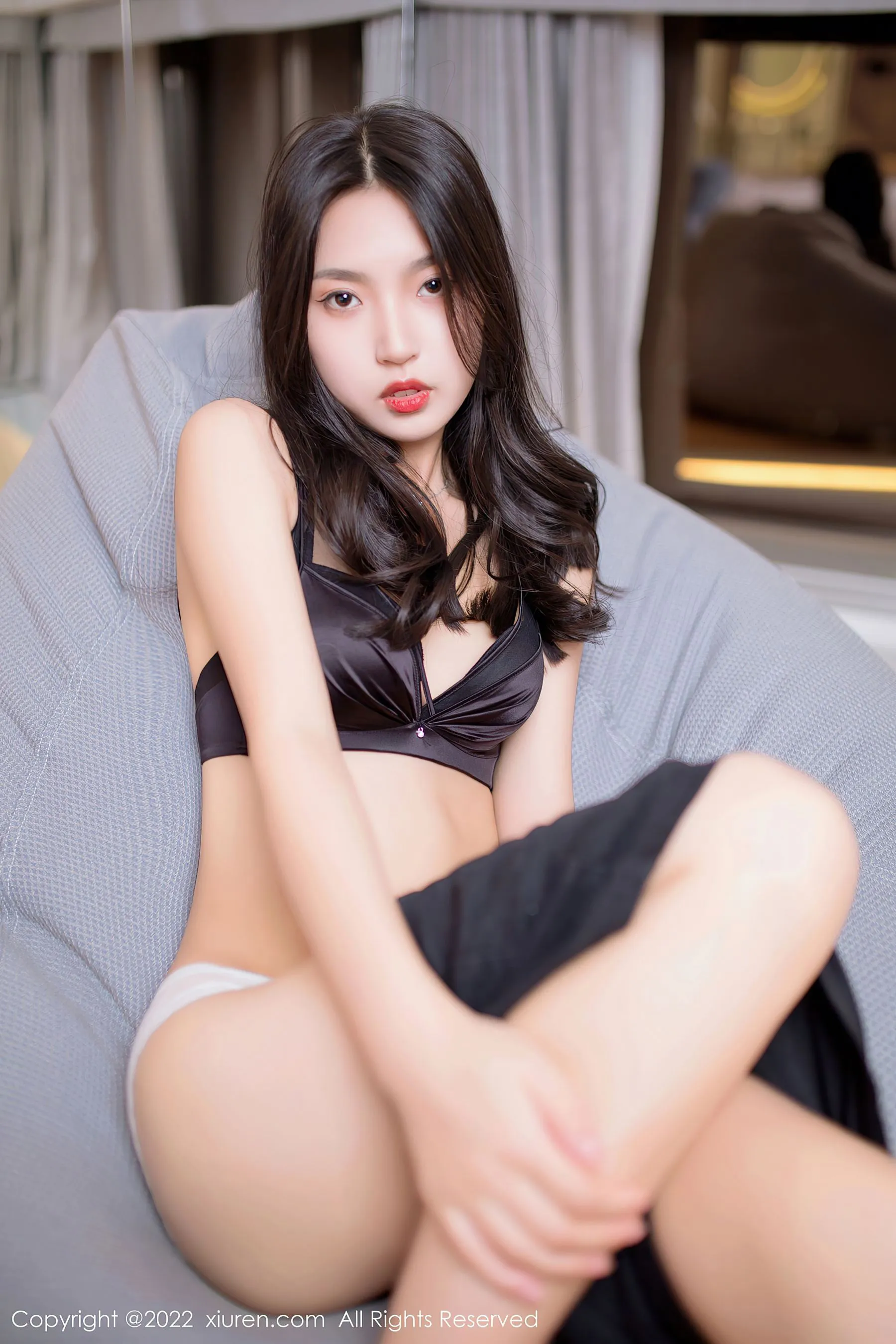  秀人网 No.5399 十九九 新人美腿第12张