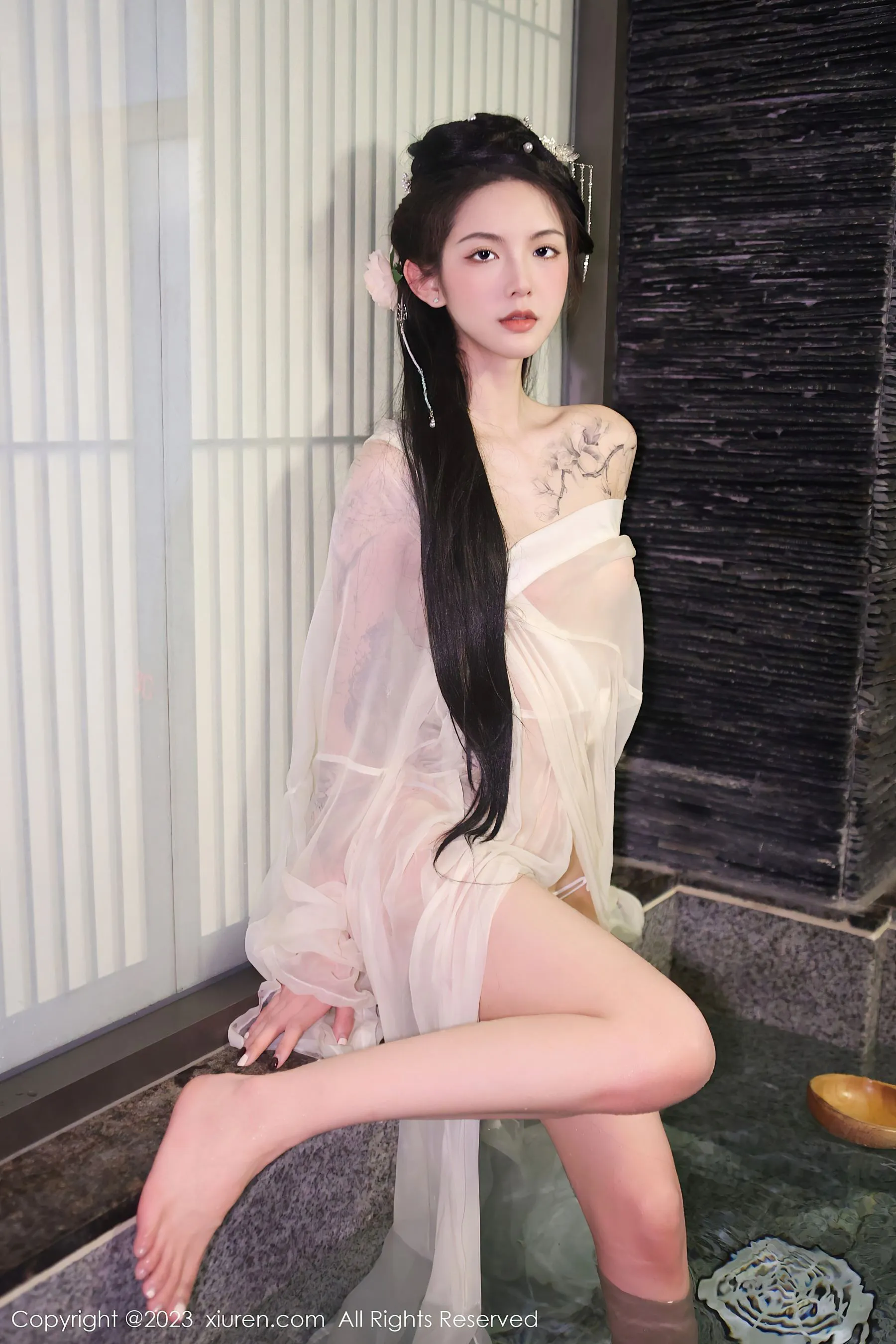  秀人网 No.6430 乔一一 古装美腿第6张