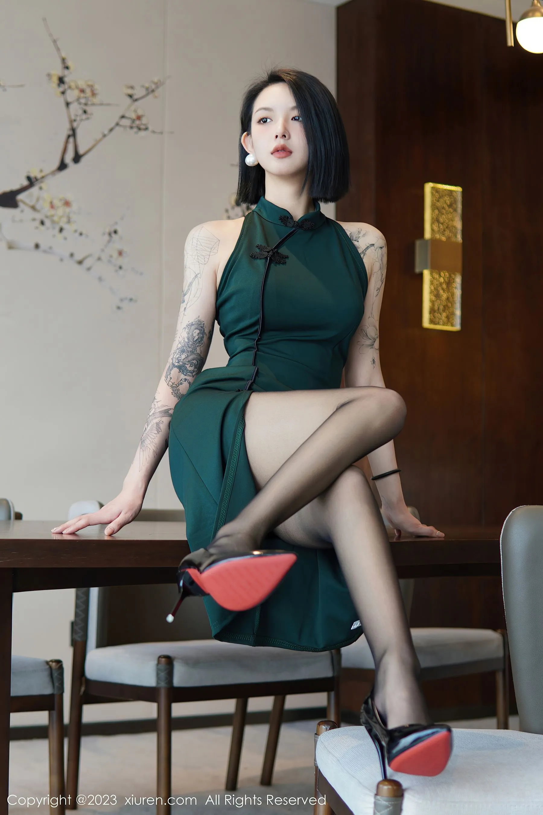 秀人网 No.6205 乔一一 黑丝美腿第18张