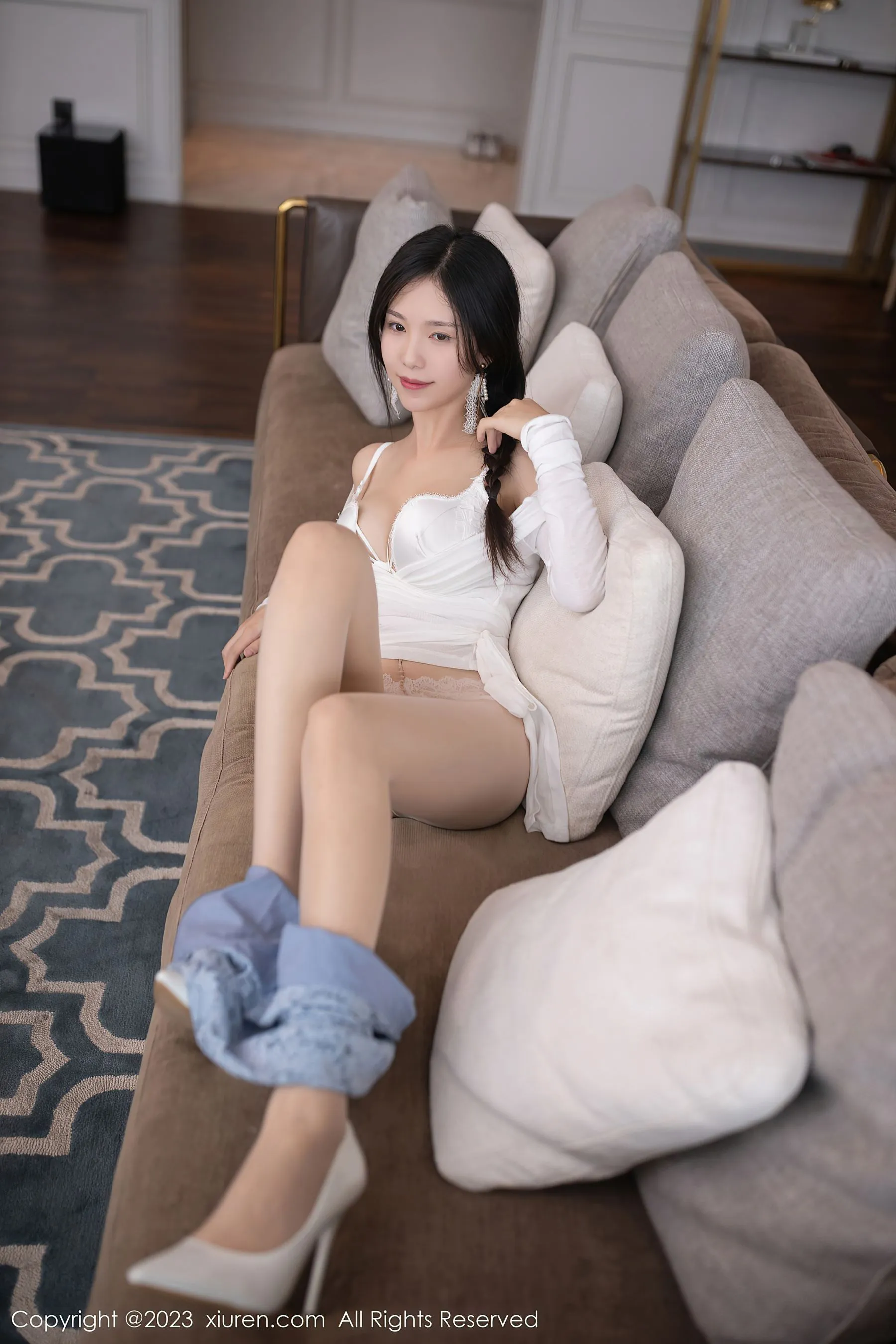  秀人网 No.6754 利世 短裙美腿第3张