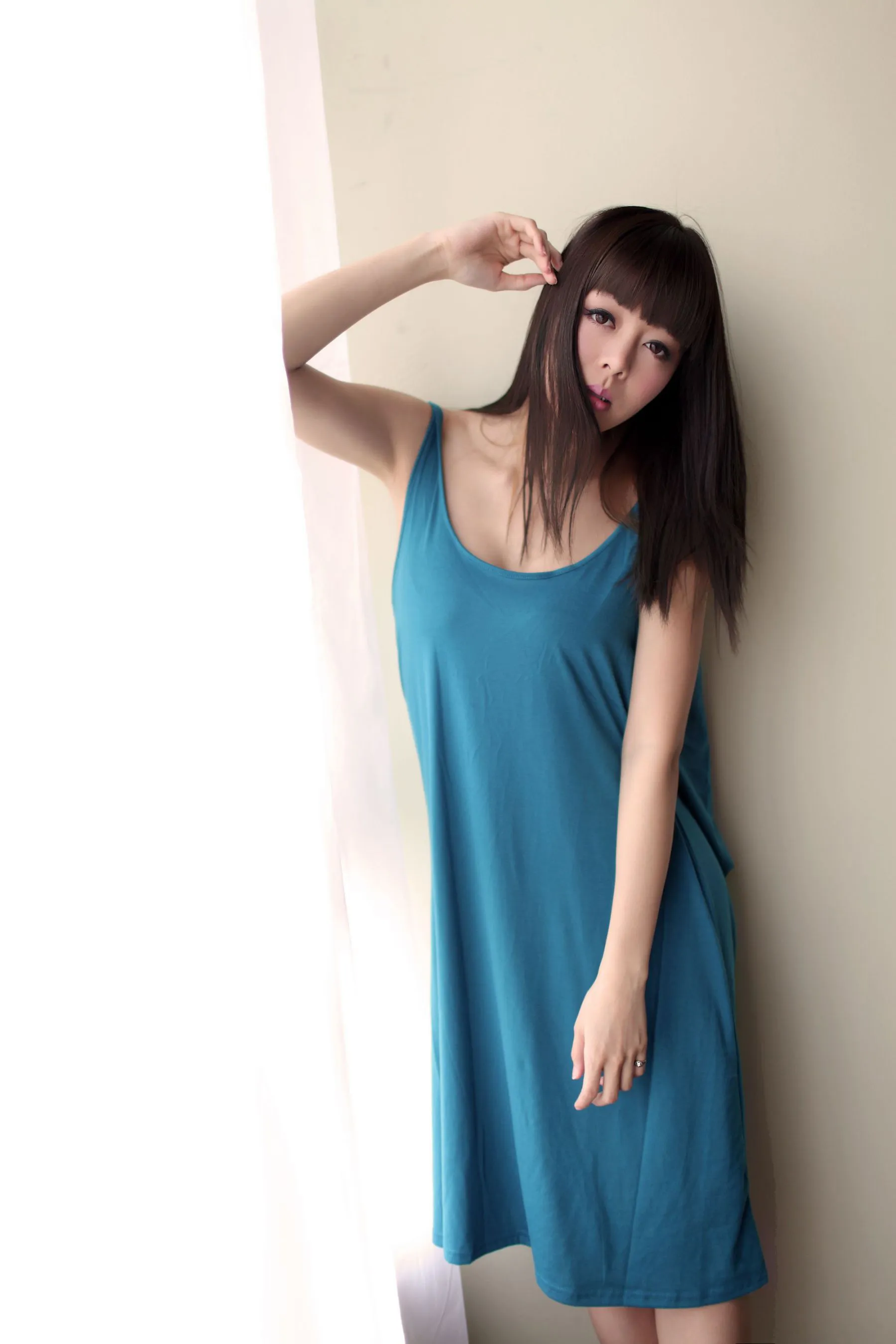  杜Viki《酒店拍摄 三套装》 秀人网 No.001第4张