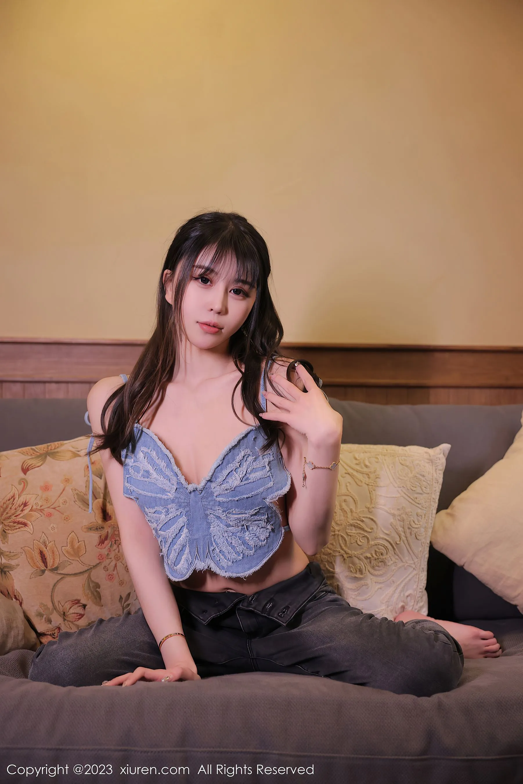  秀人网 No.6449 tina_甜仔 美腿妩媚第14张