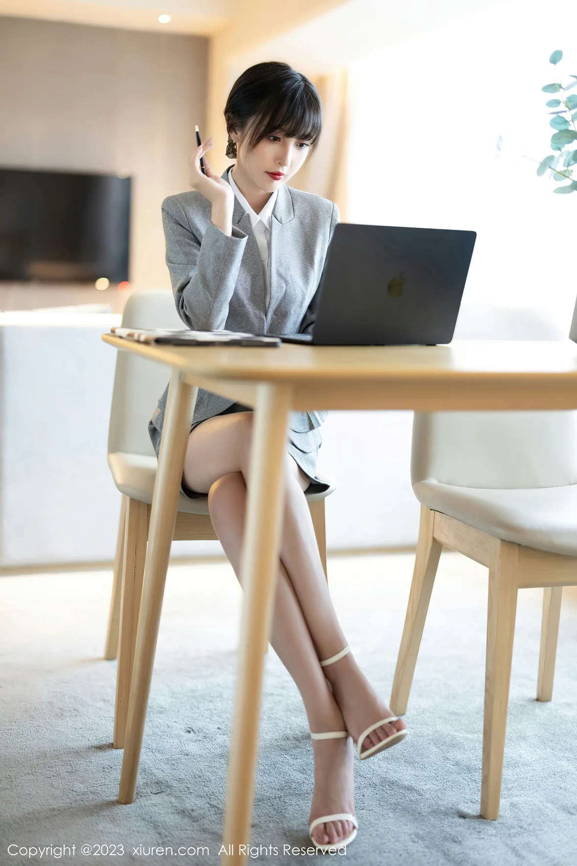  秀人网 No.7422 林星阑 OL职场安吉旅拍 [86P]第7张