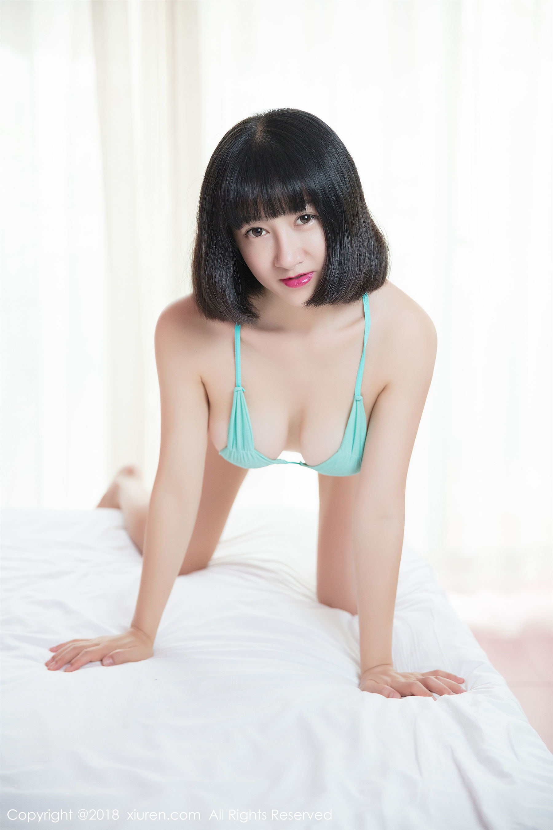  小探戈《比基尼+骆驼趾内衣性感诱惑系列》 XiuRen 秀人网 No.967第9张