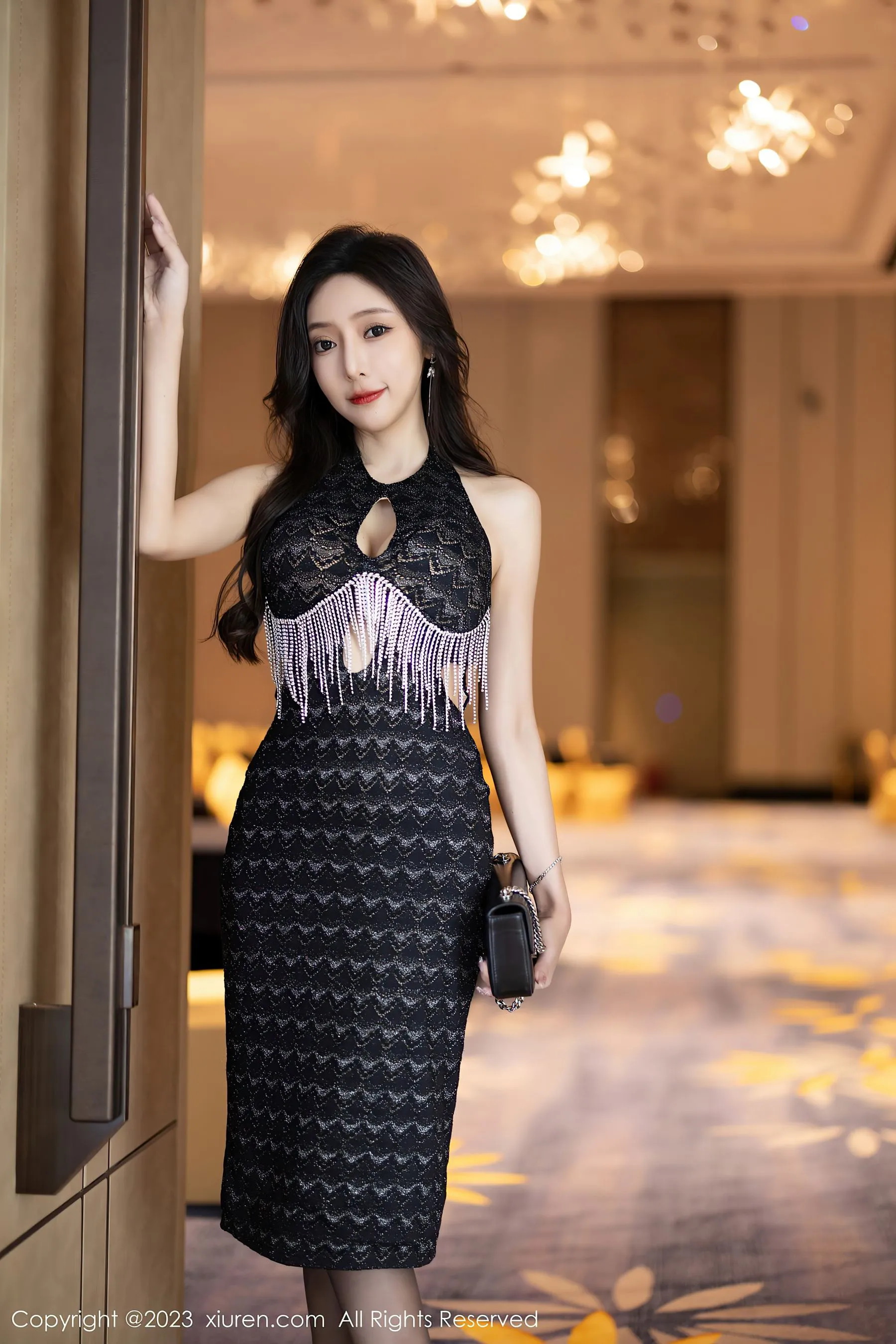  秀人网 No.6772 王馨瑶yanni 黑丝美腿第19张