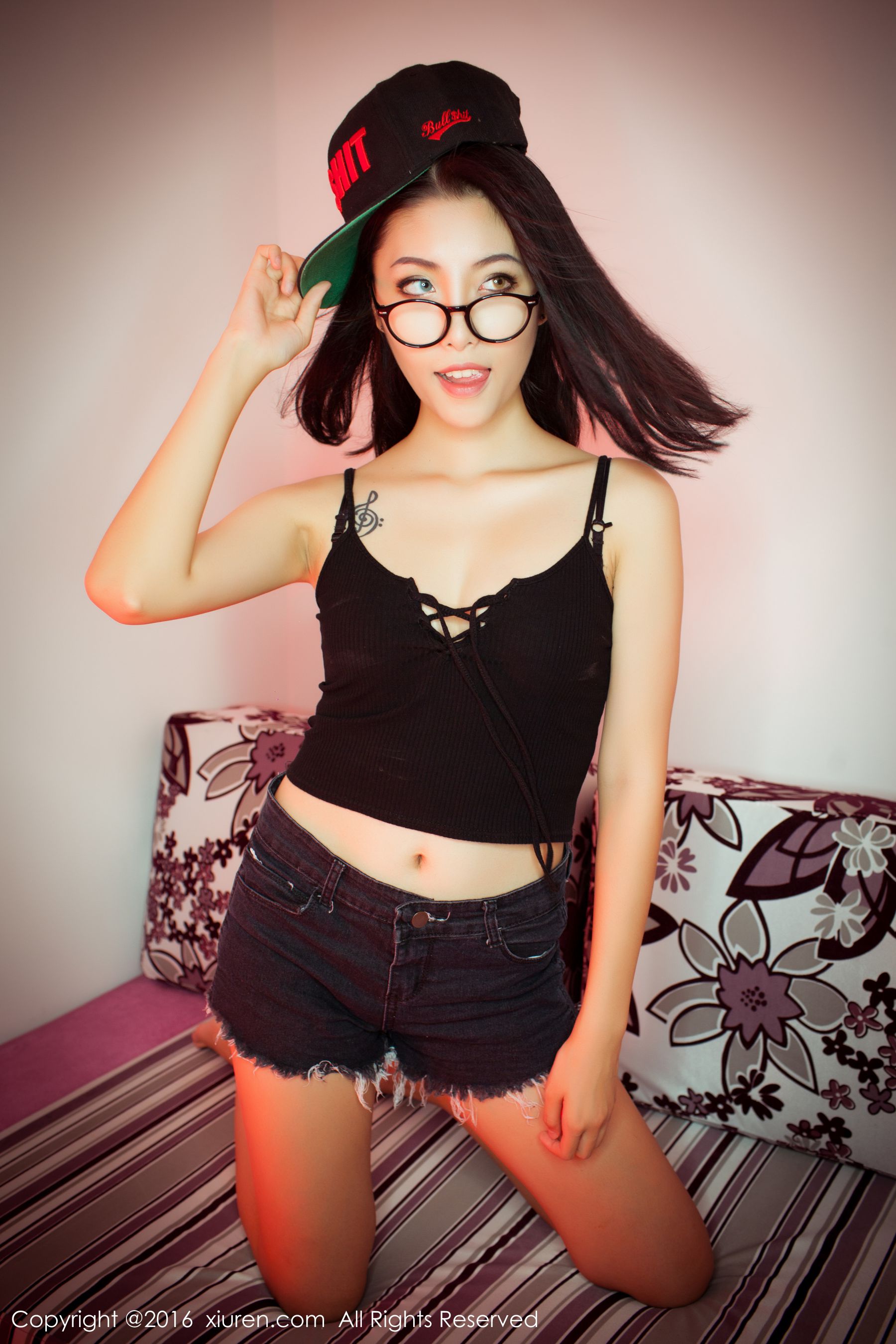  BOBO_xk(黎蒨垚)《热裤+内衣系列》 秀人网 No.617第6张