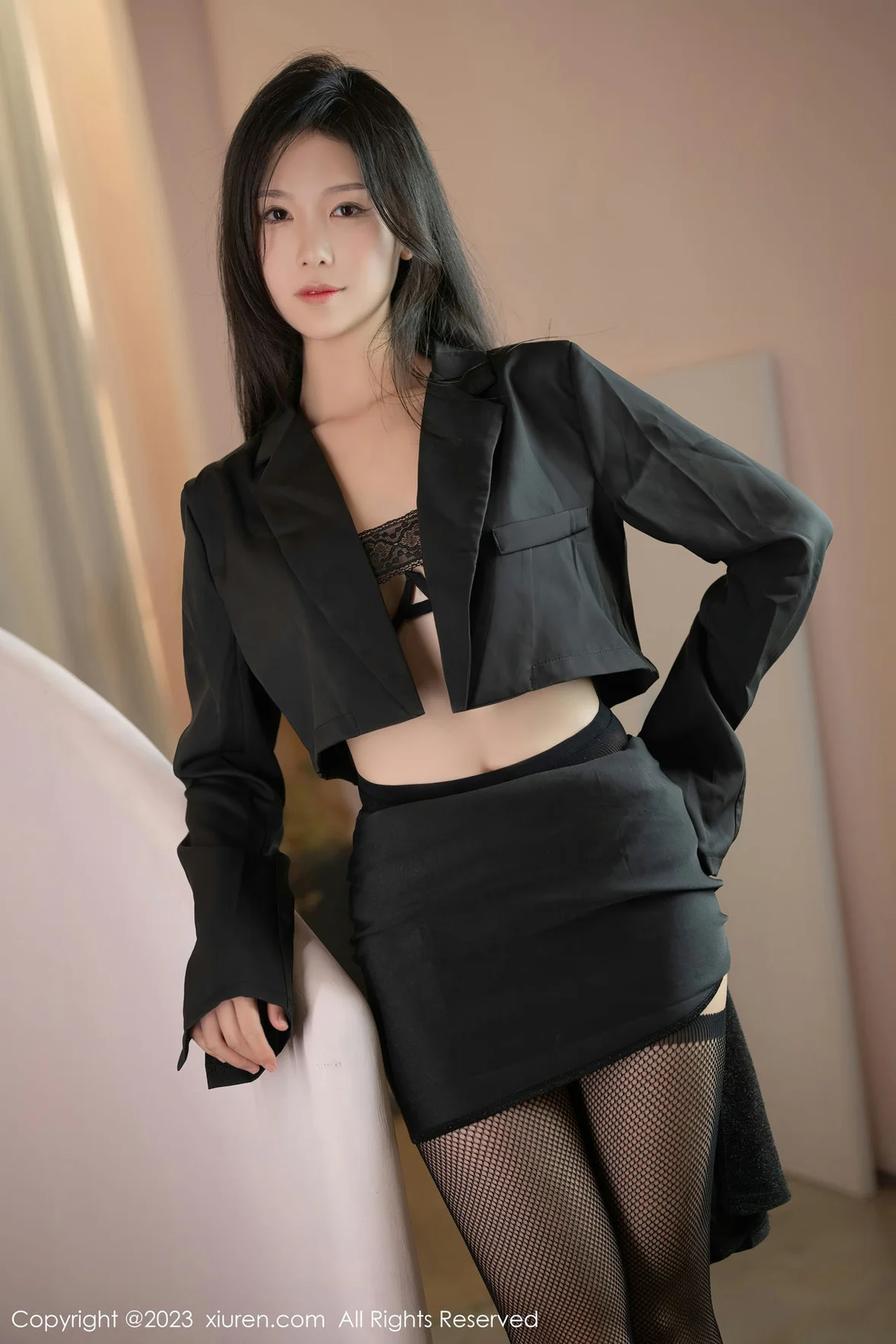  XiuRen 秀人 No.7175 利世 黑色网格袜性感写真 [45P]第1张