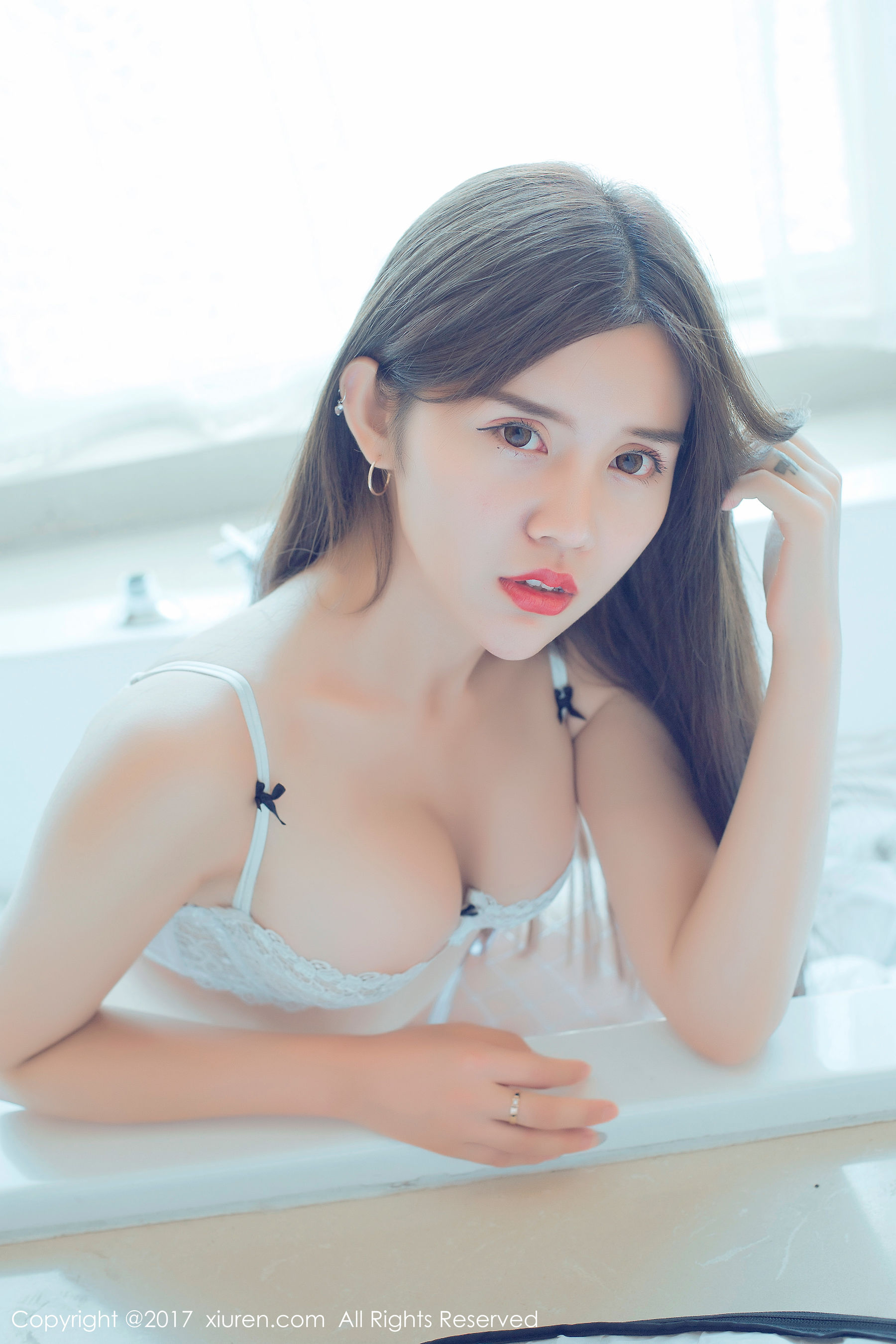  兔子NINA《青春的诱惑和妩媚》 XiuRen 秀人网 NO.813第9张