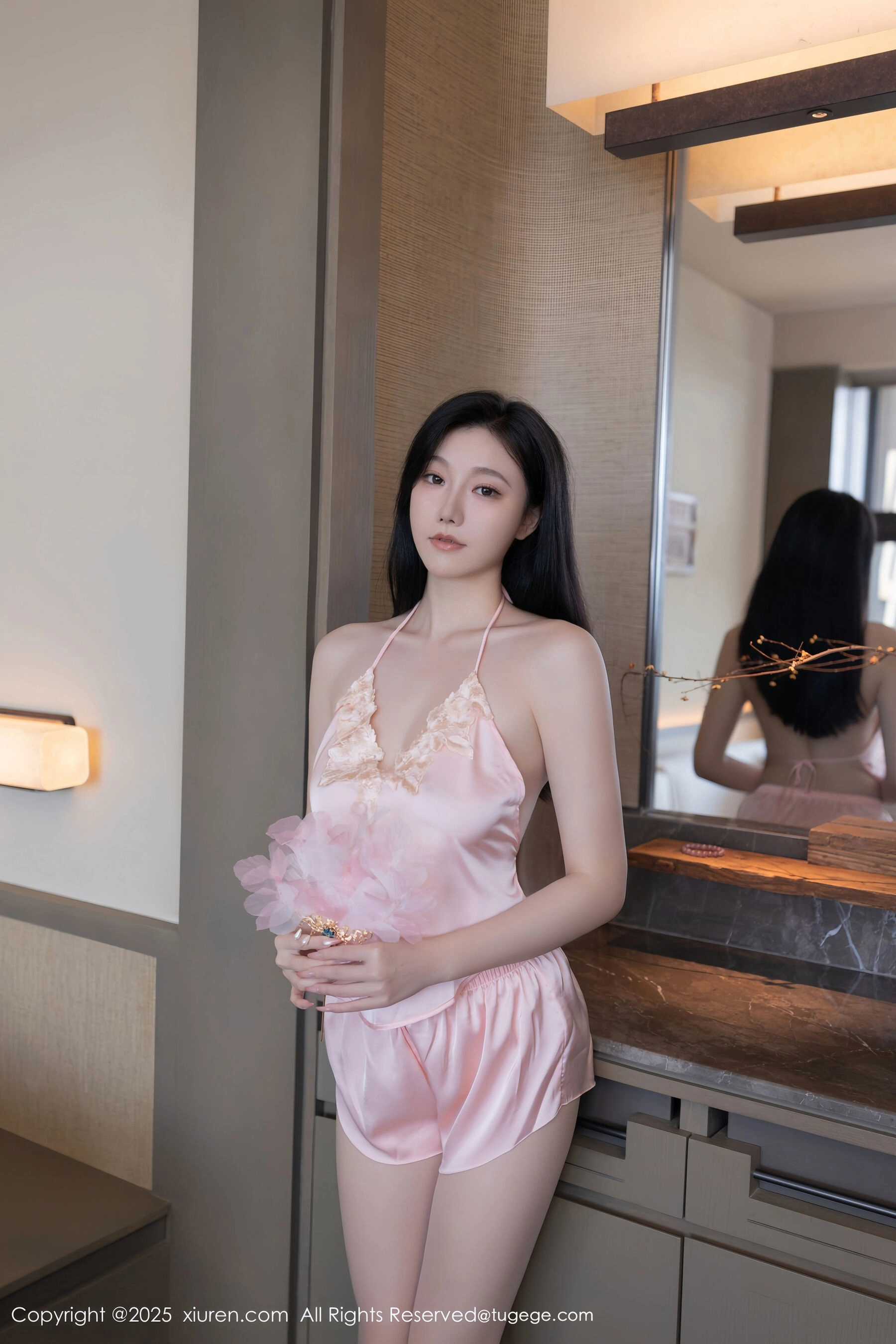  秀人网 安然anran Vol.11002 [78P]第2张