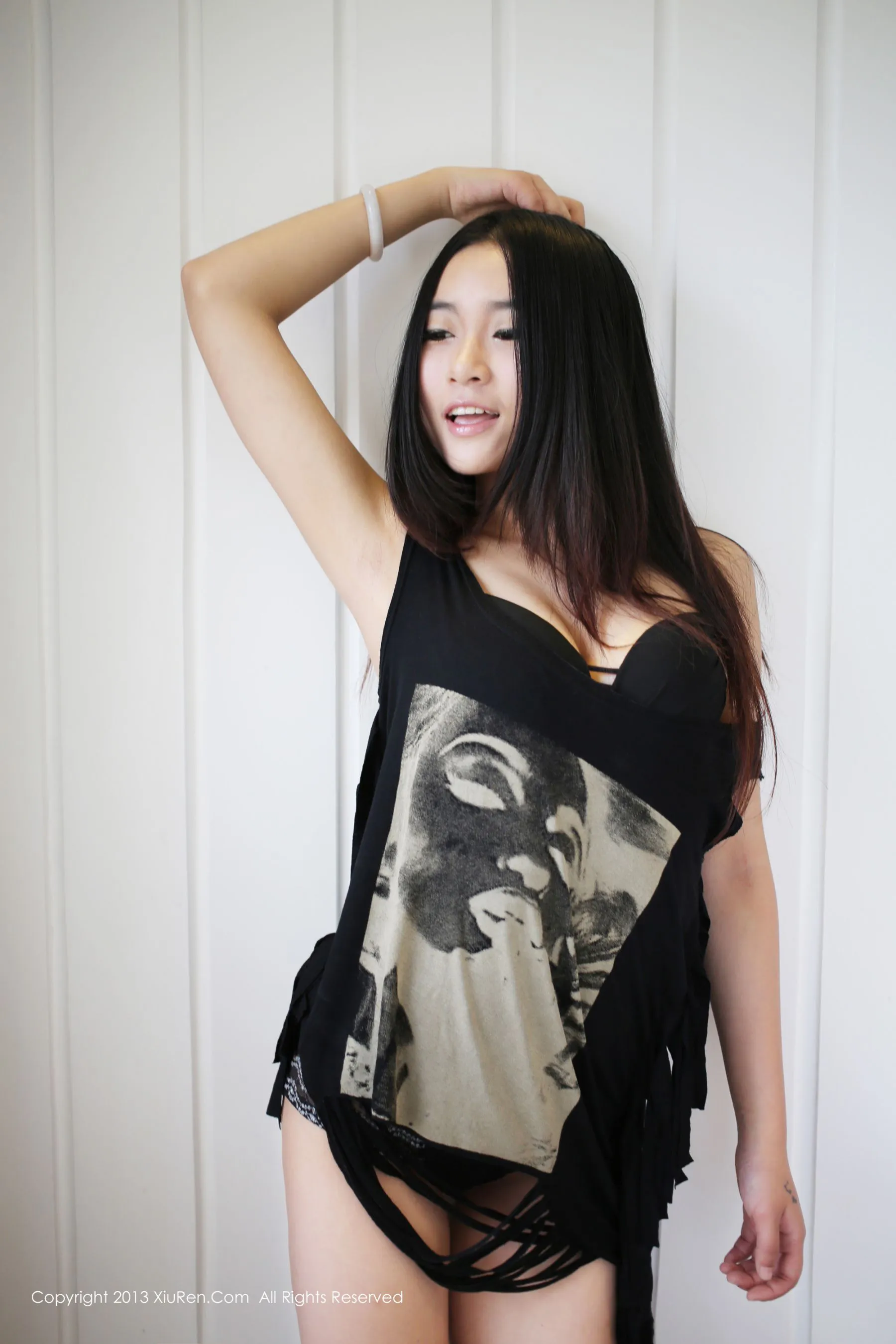  MOON嘉依 &4套内衣 秀人网 No.002