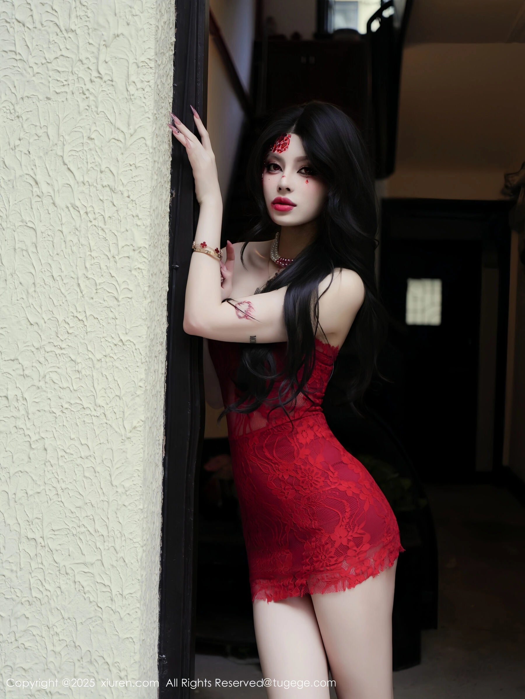  秀人网 四月月 Vol.11032 [85P]第1张