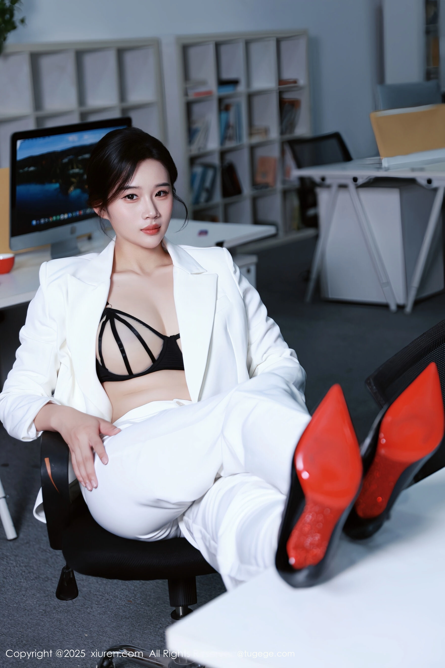  秀人网 南乔 Vol.10908 [72P]第4张