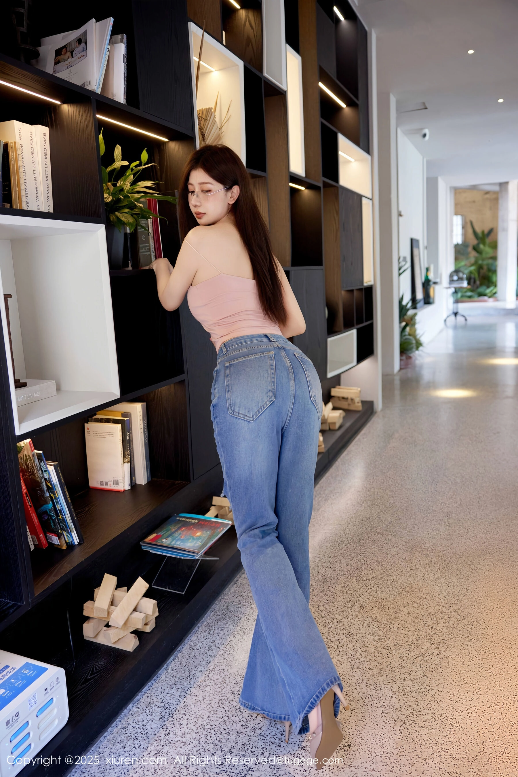  秀人网 尹甜甜sunny Vol.10983 [83P]第6张