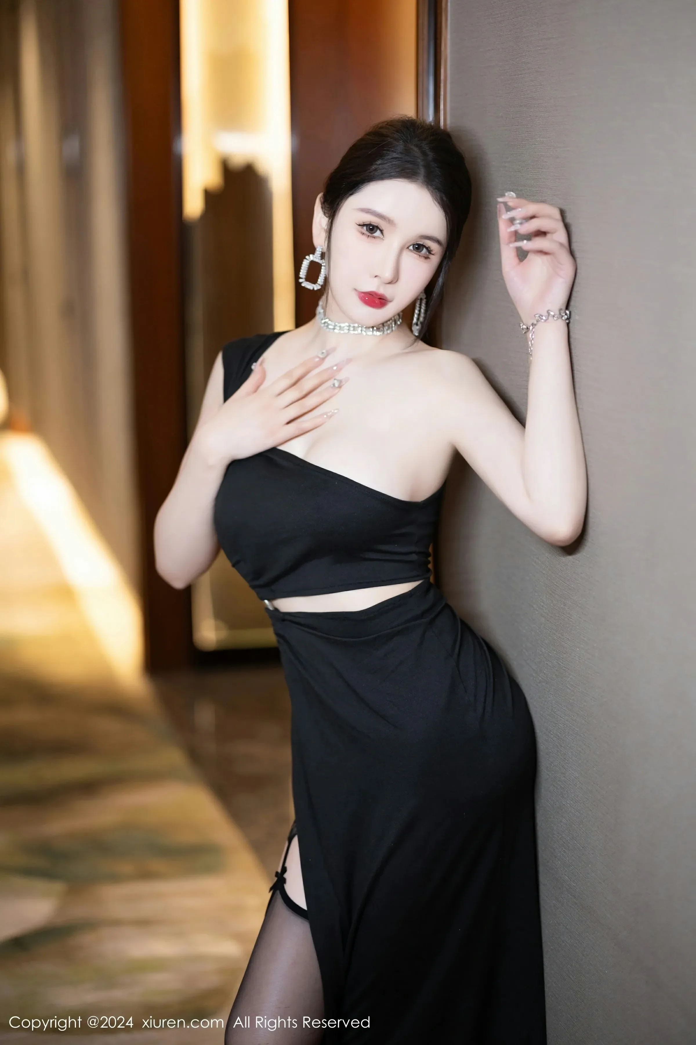  XiuRen 秀人 No.8222 李丽莎 [72P]第2张