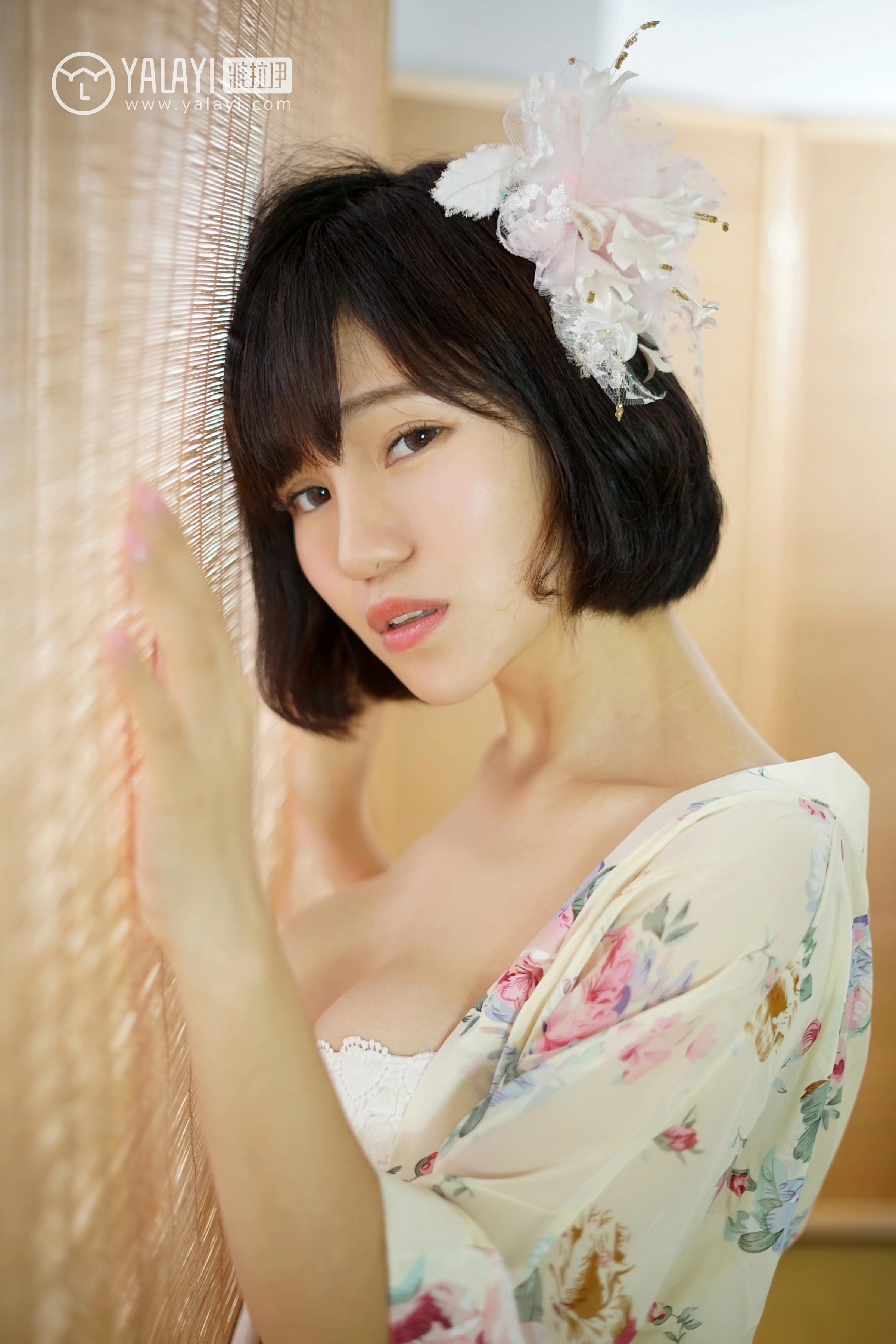 [YALAYI雅拉伊]NO.032 和服女优 多香子 红色和服与米色睡衣加白色蕾丝内衣性感私房写真集第11张